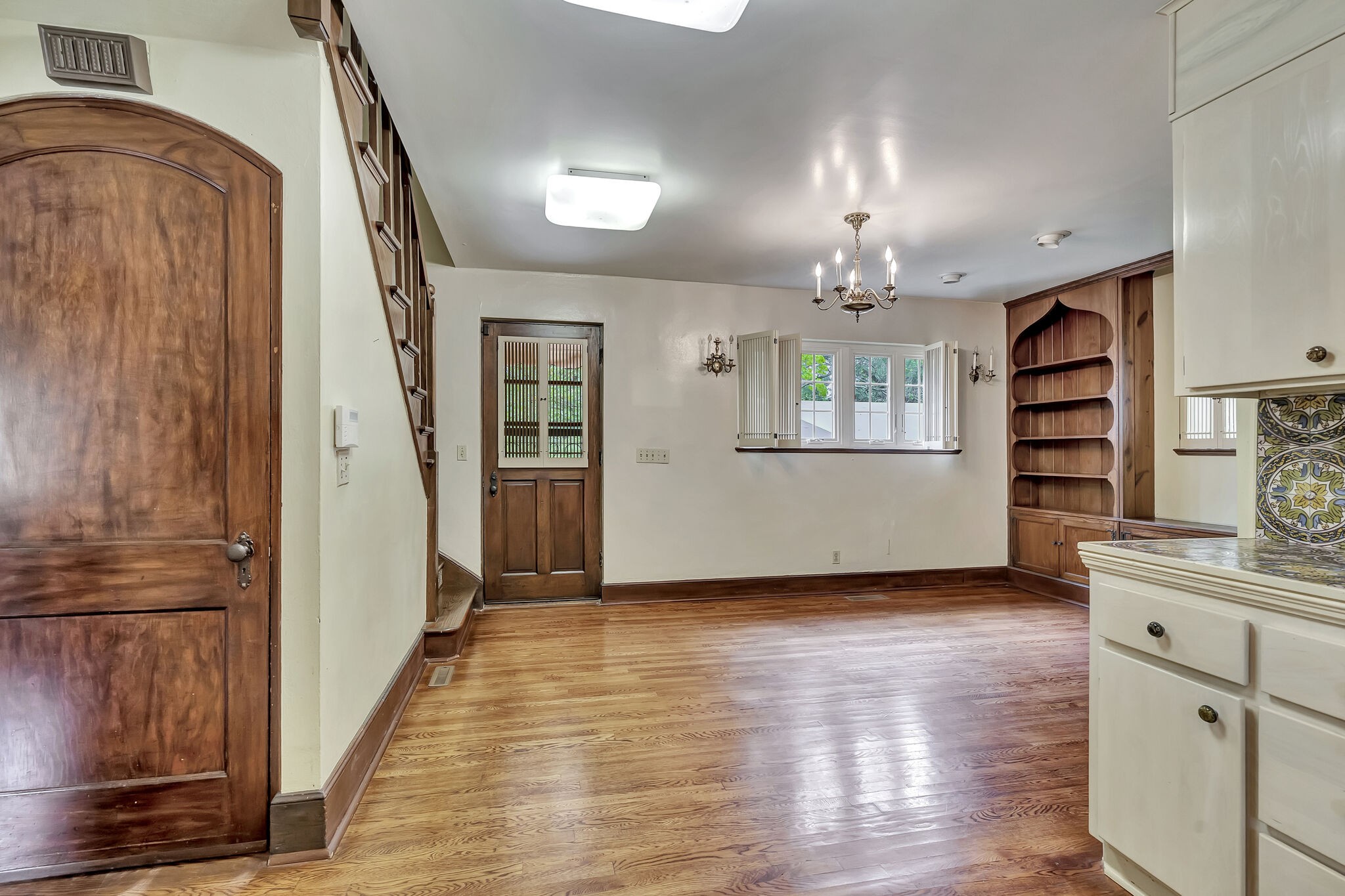 213 Lynnwood Ter