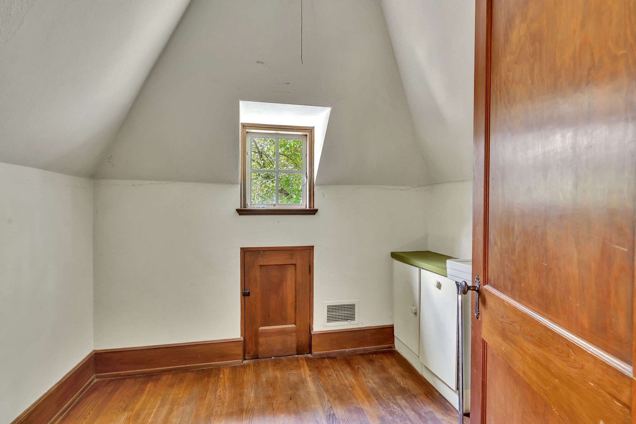 213 Lynnwood Ter