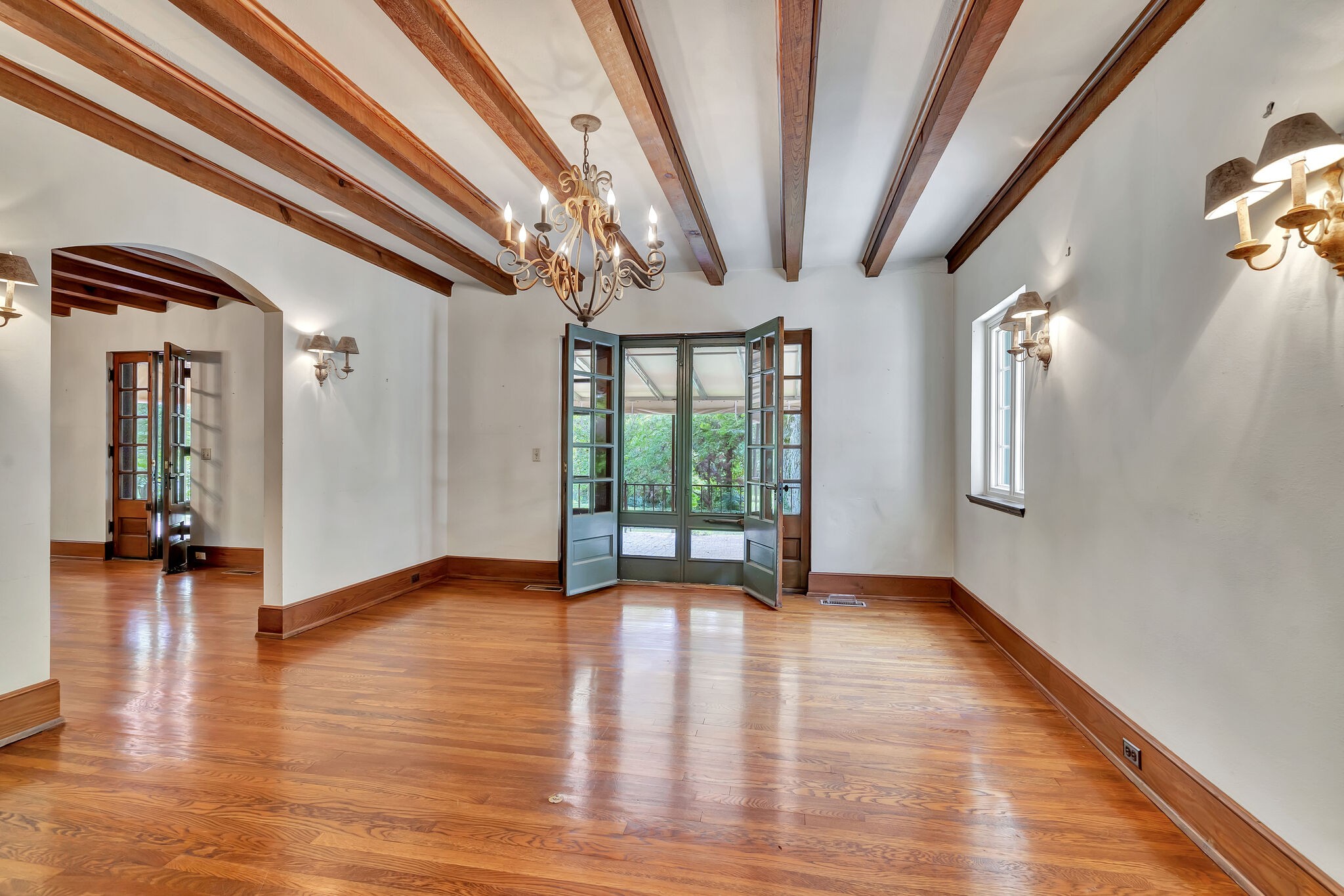 213 Lynnwood Ter