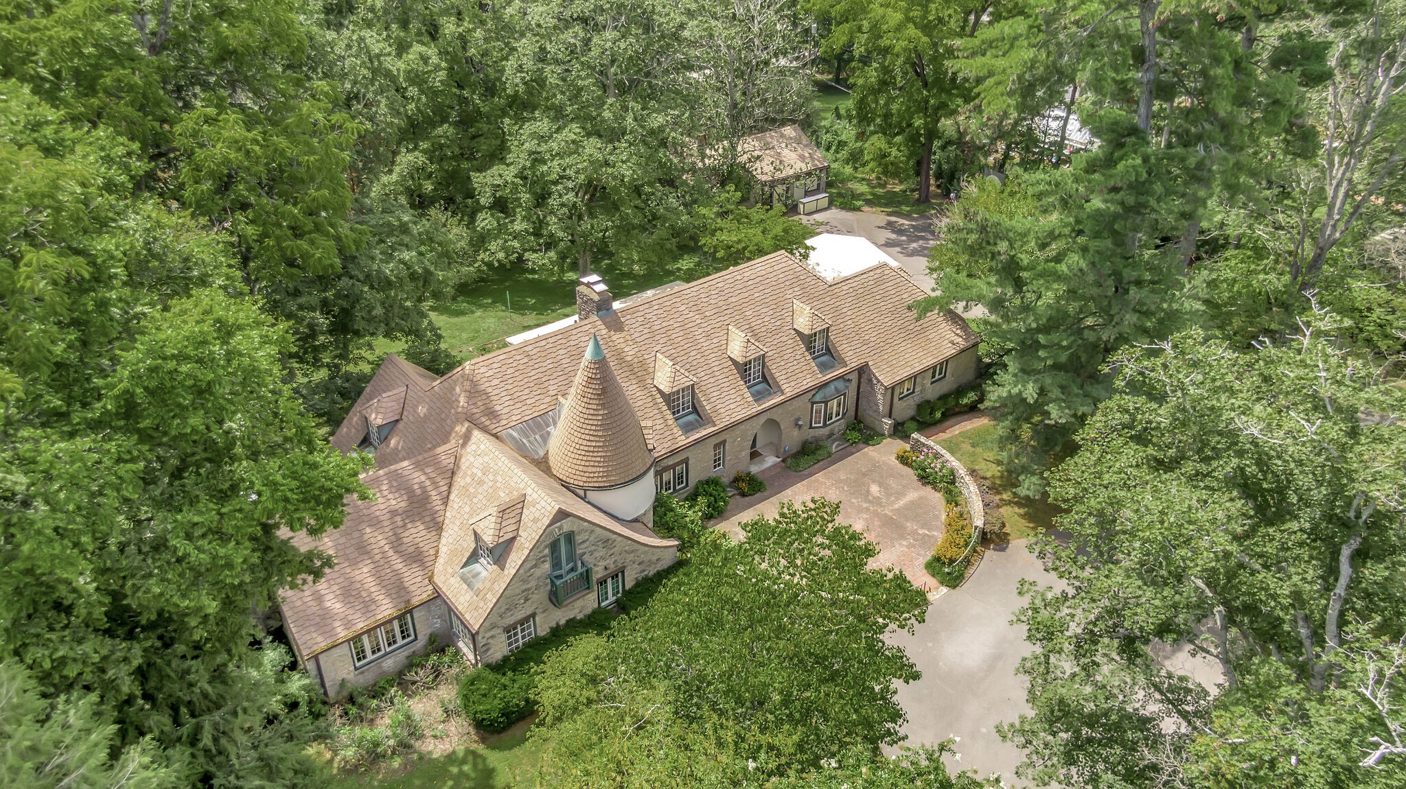 213 Lynnwood Ter