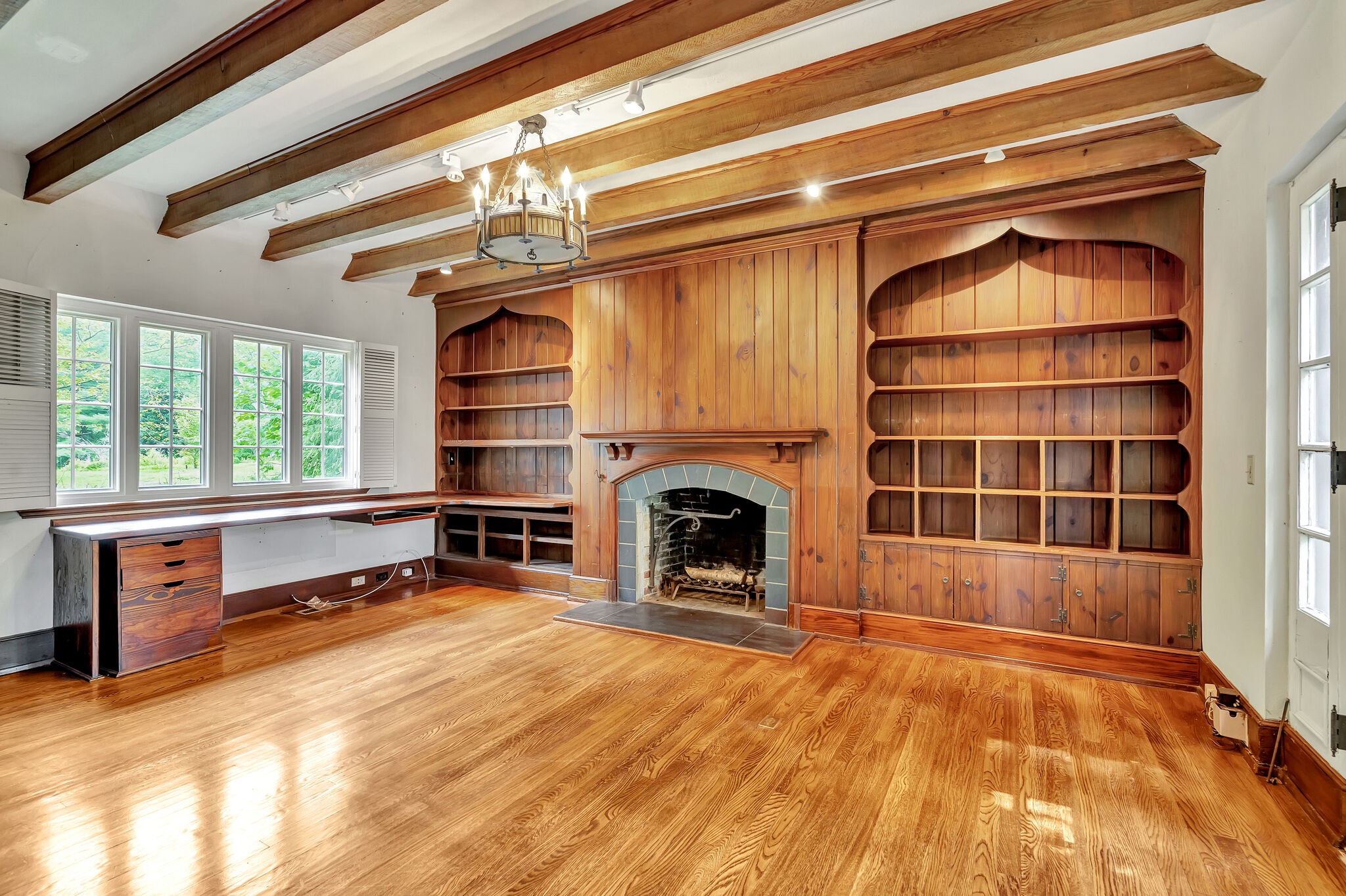 213 Lynnwood Ter