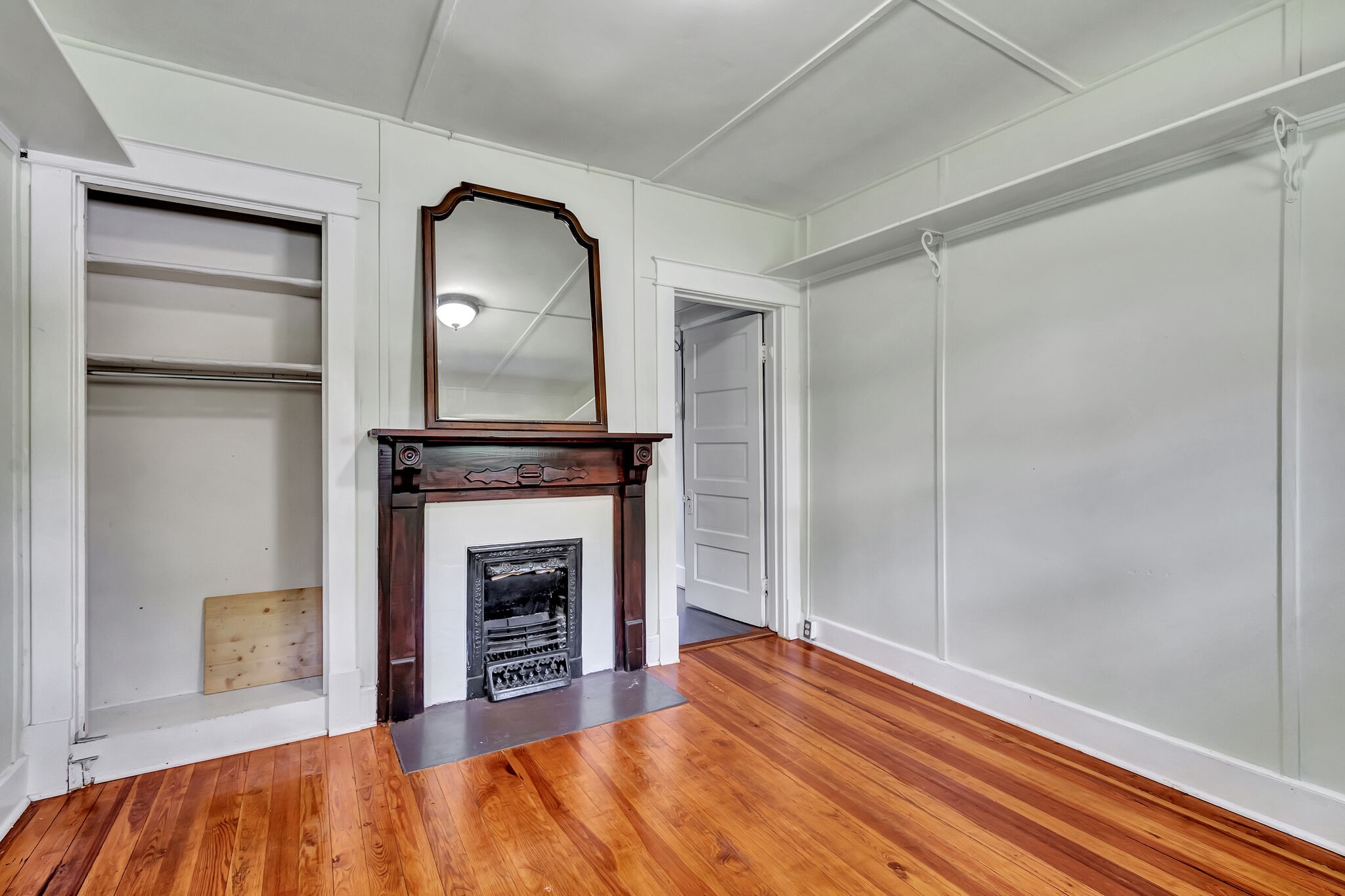 213 Lynnwood Ter