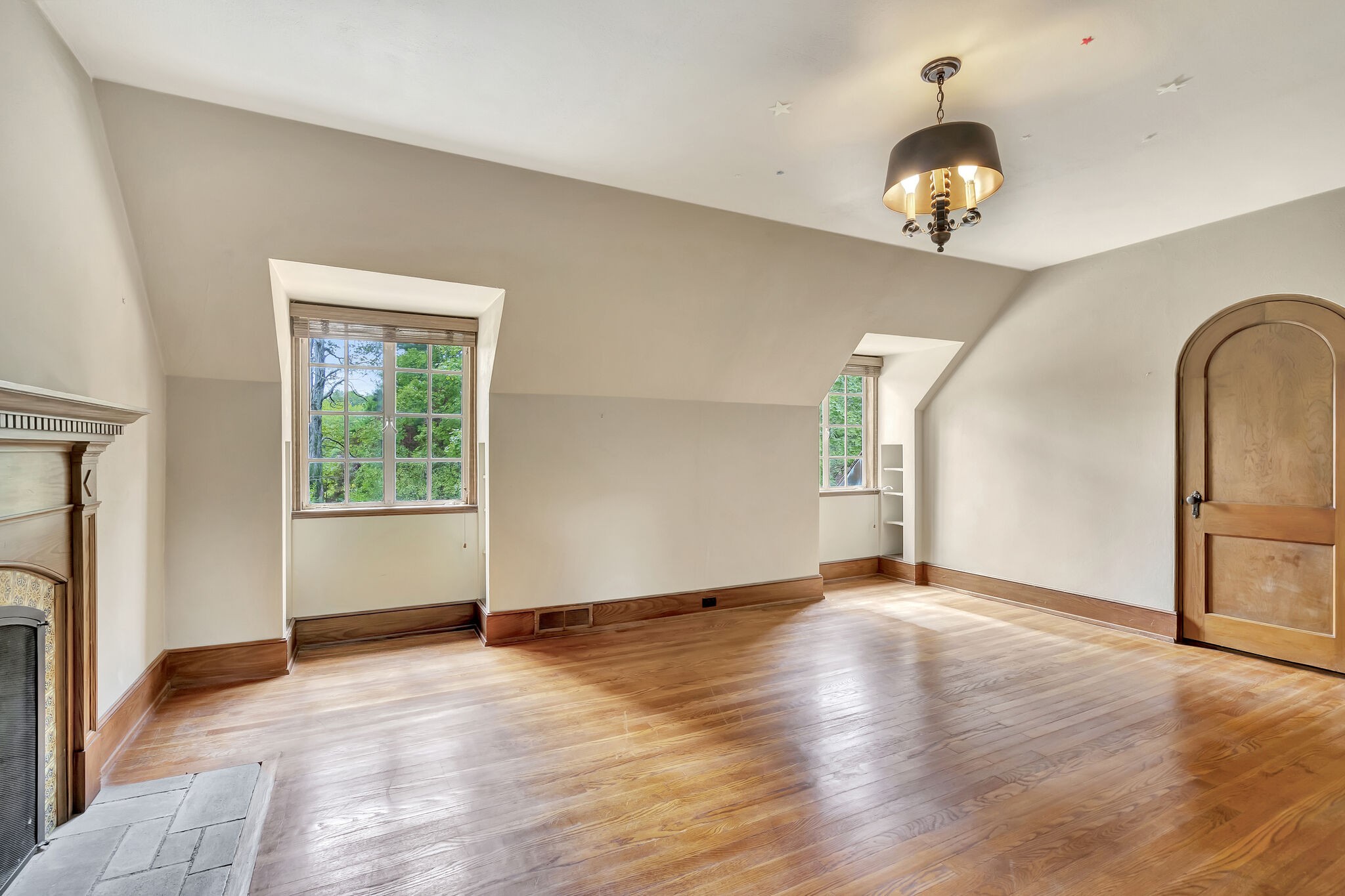 213 Lynnwood Ter
