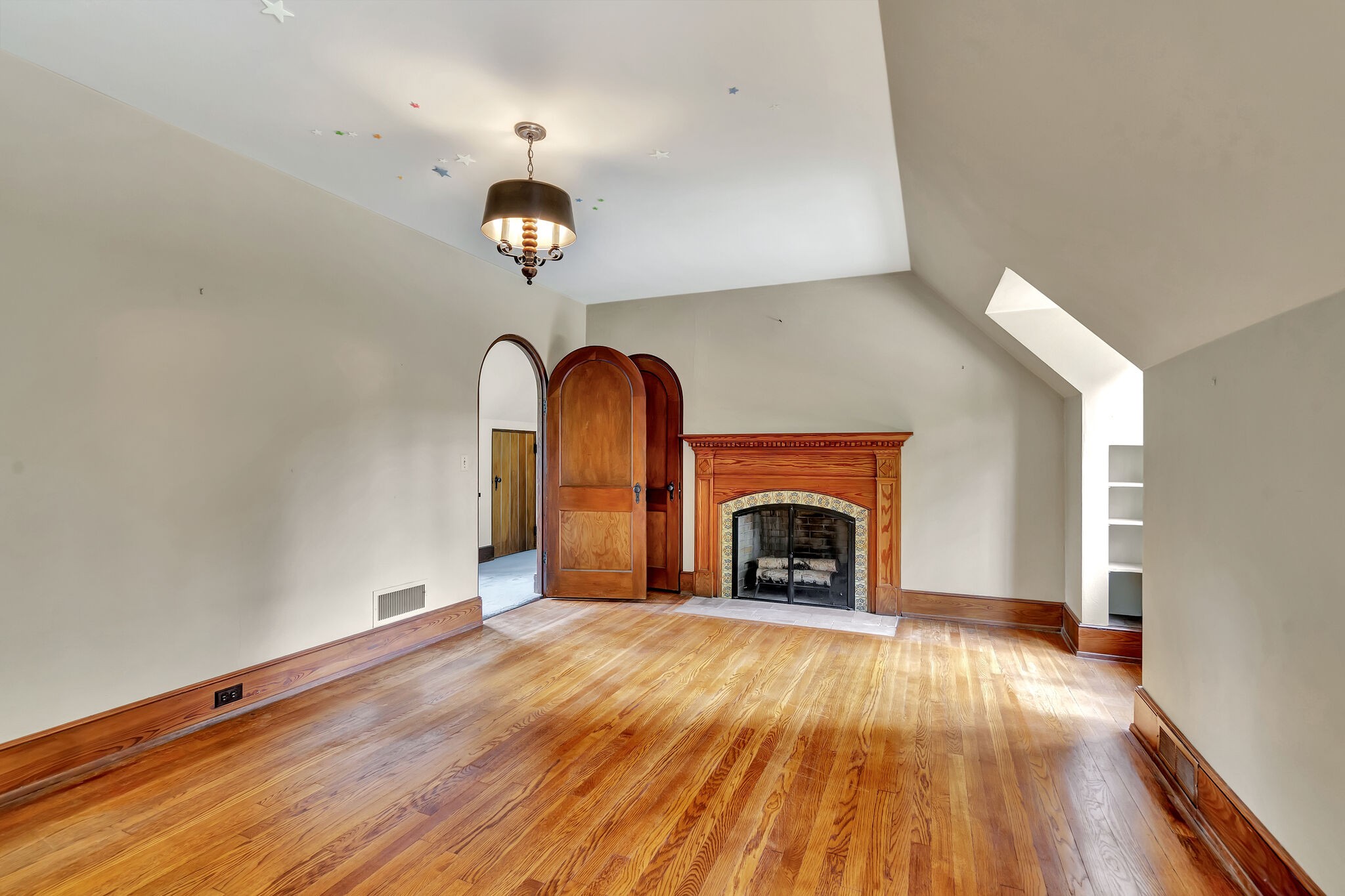 213 Lynnwood Ter