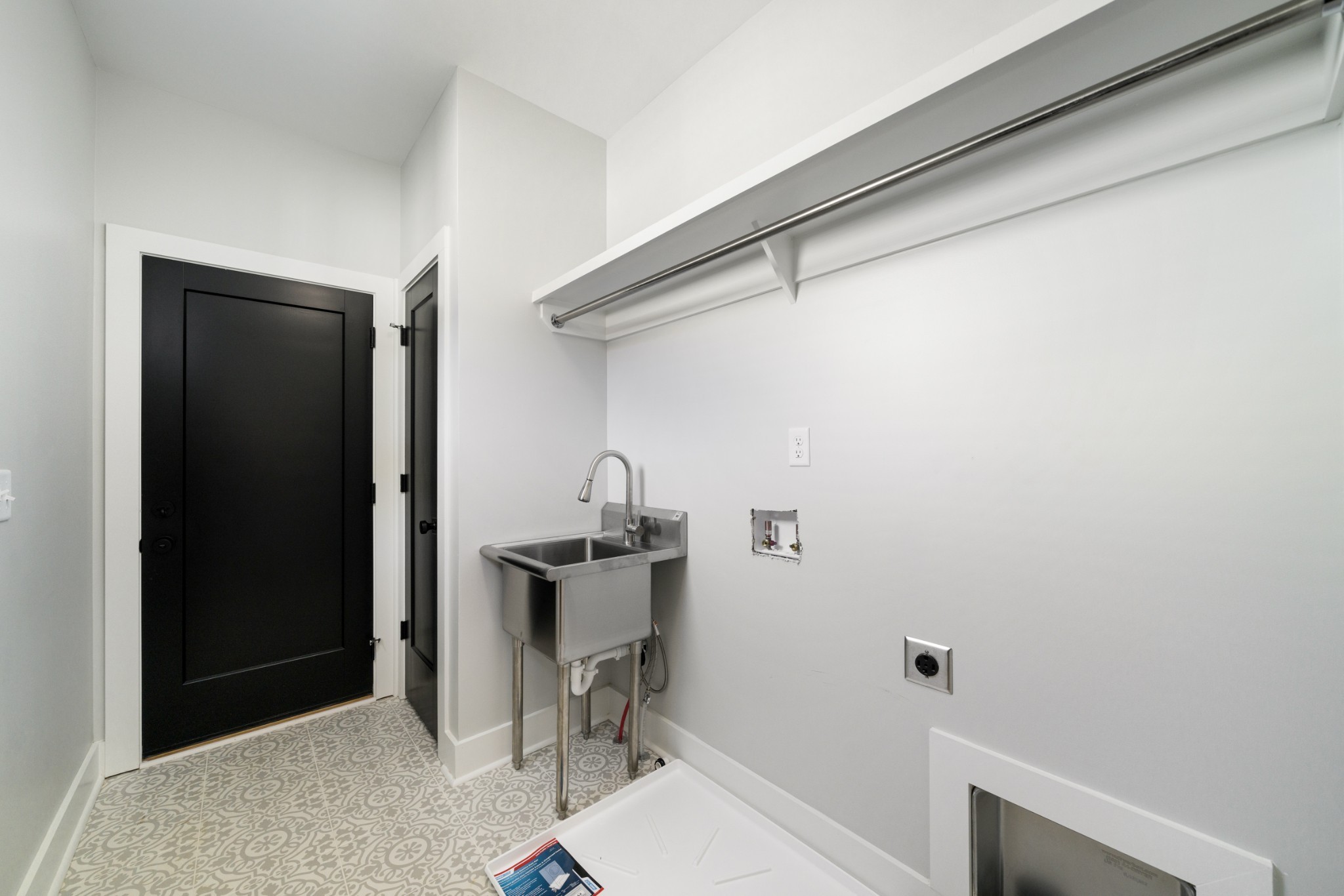 6351B Alamo Pl