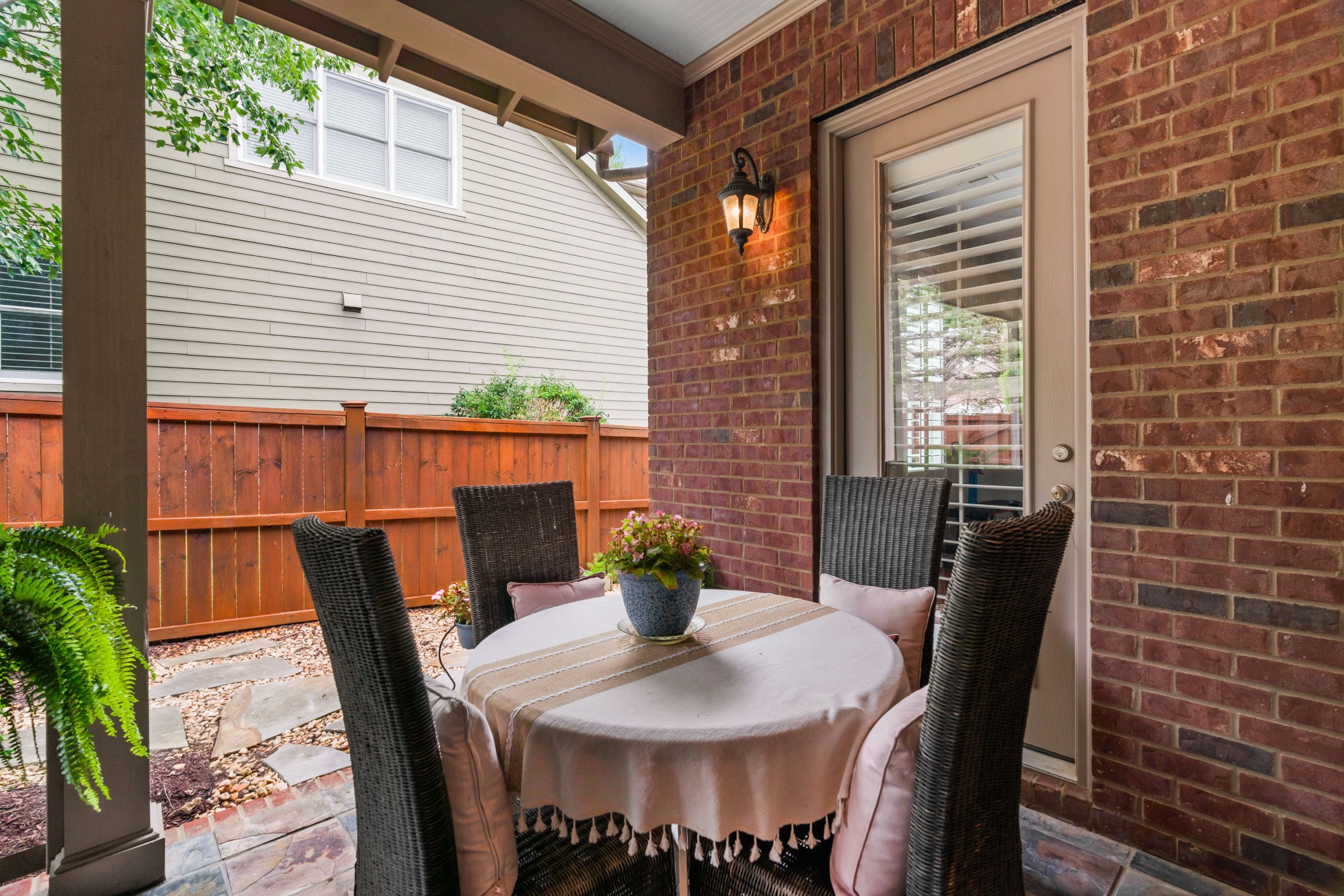 3421 Colebrook Dr