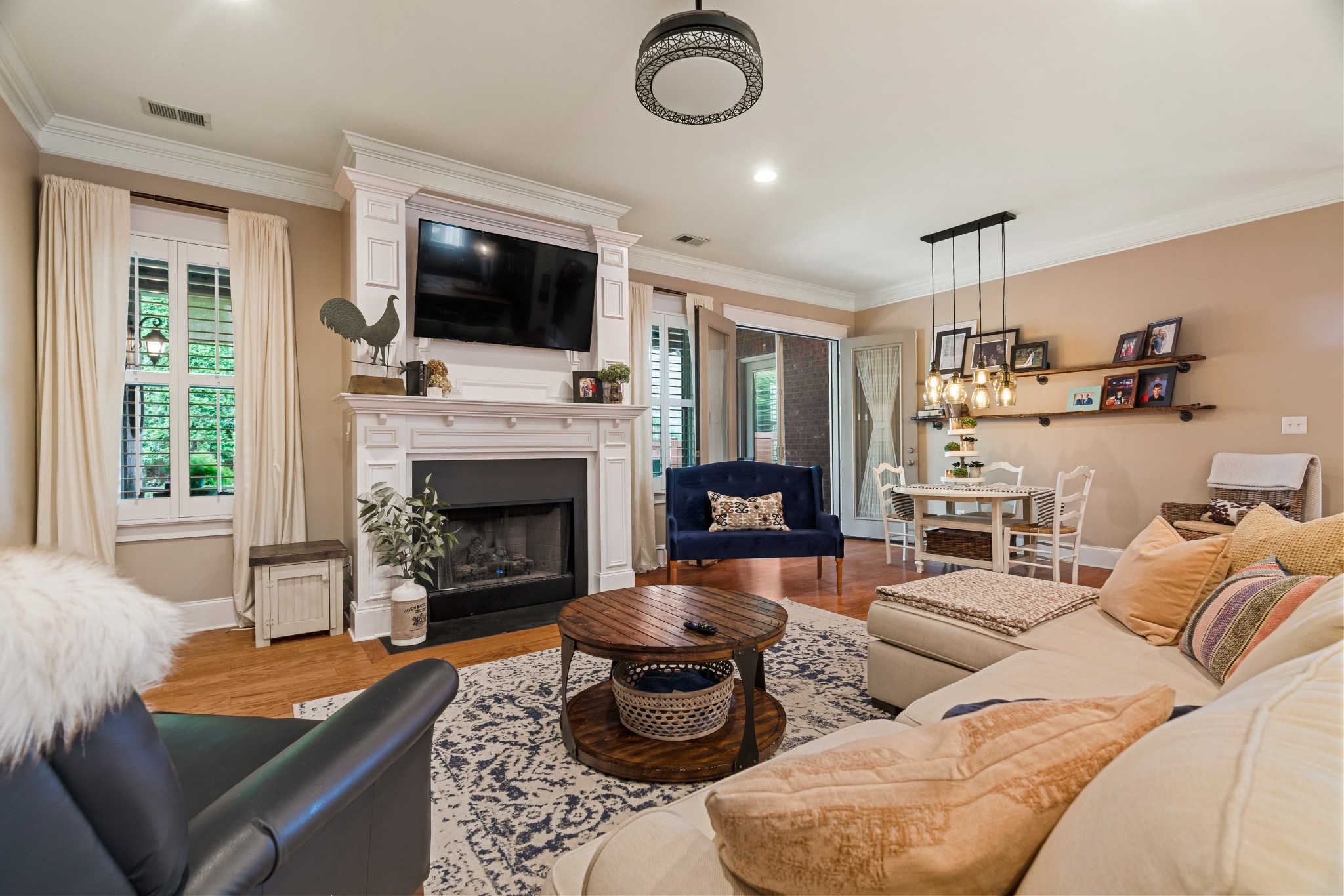 3421 Colebrook Dr
