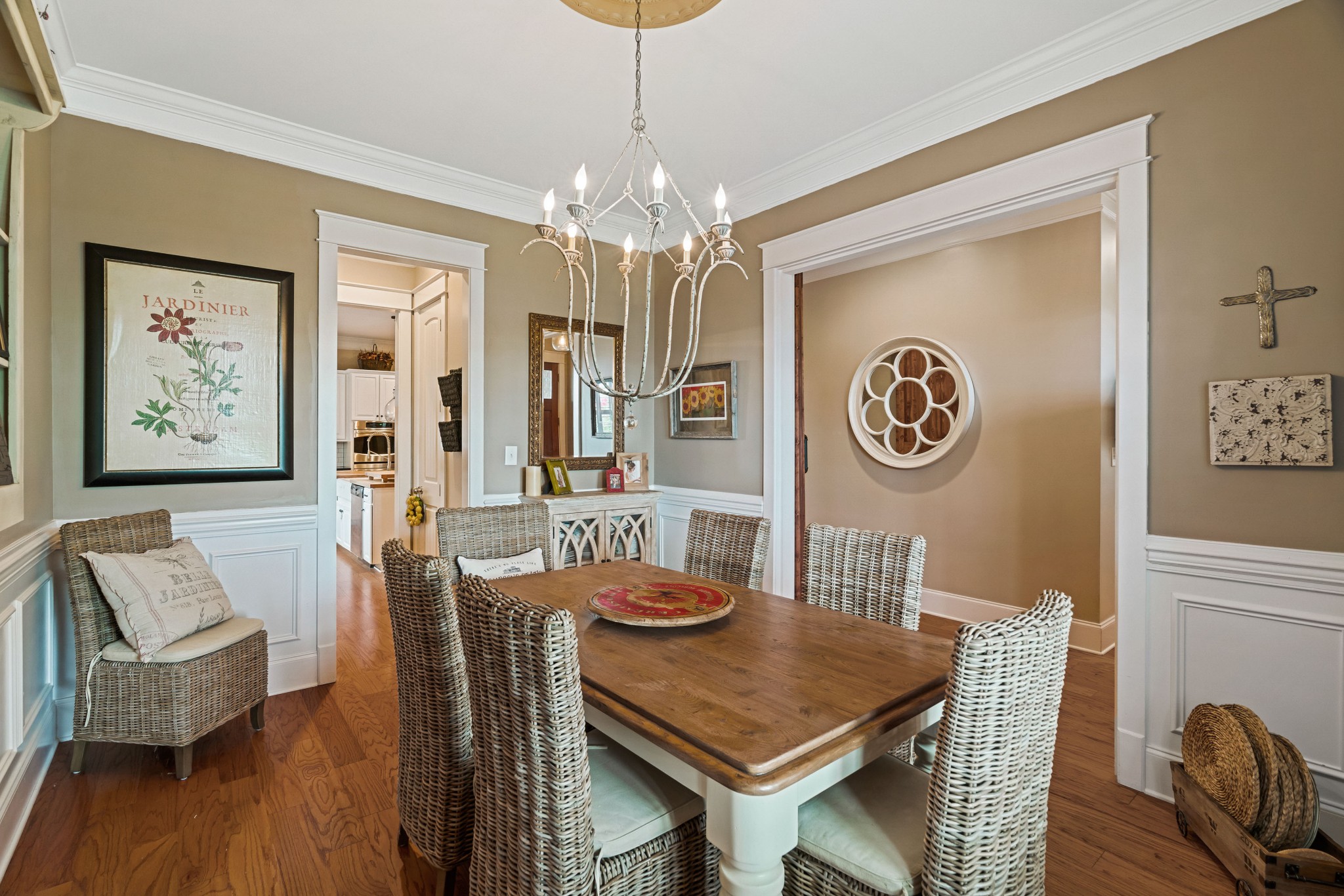 3421 Colebrook Dr