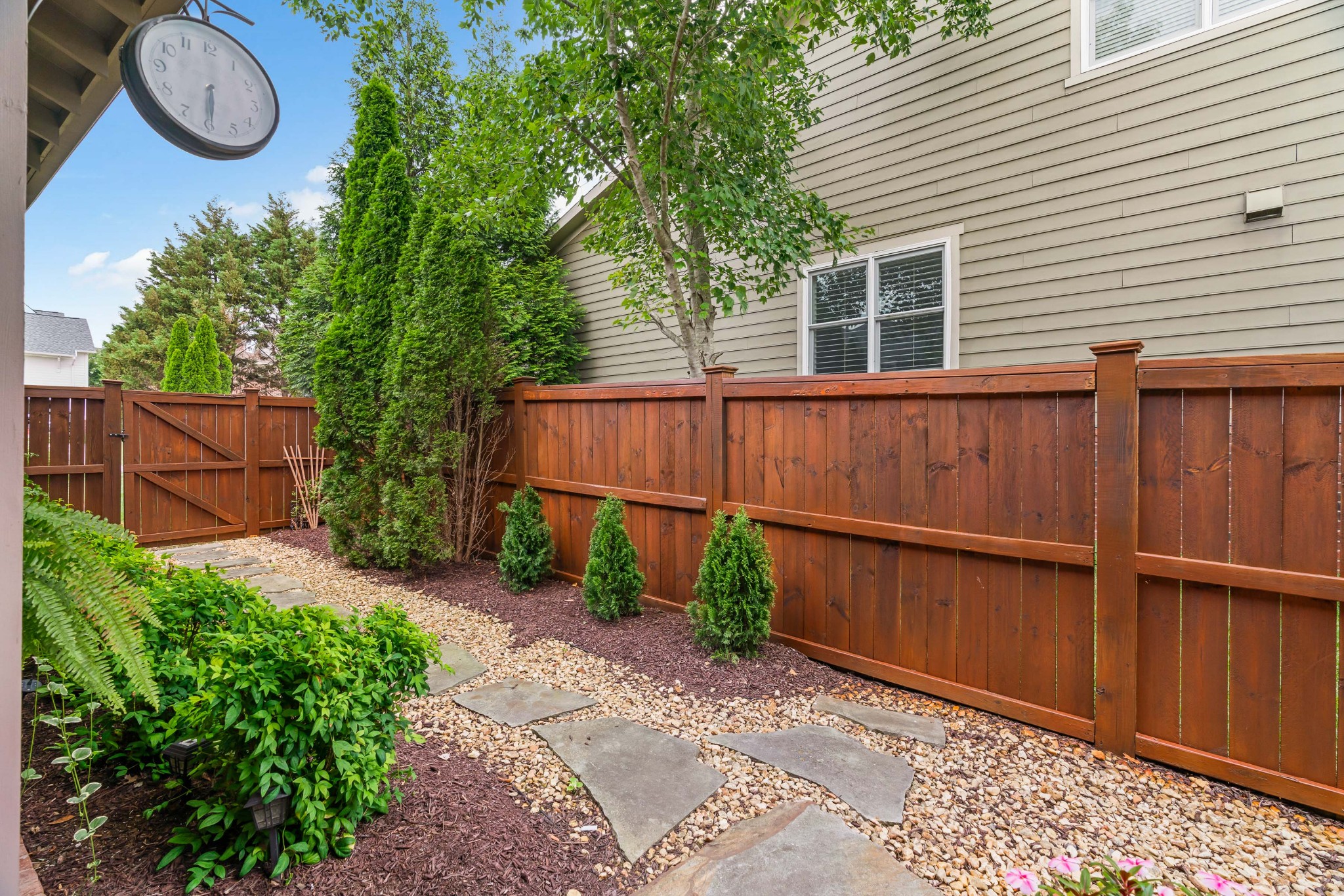 3421 Colebrook Dr
