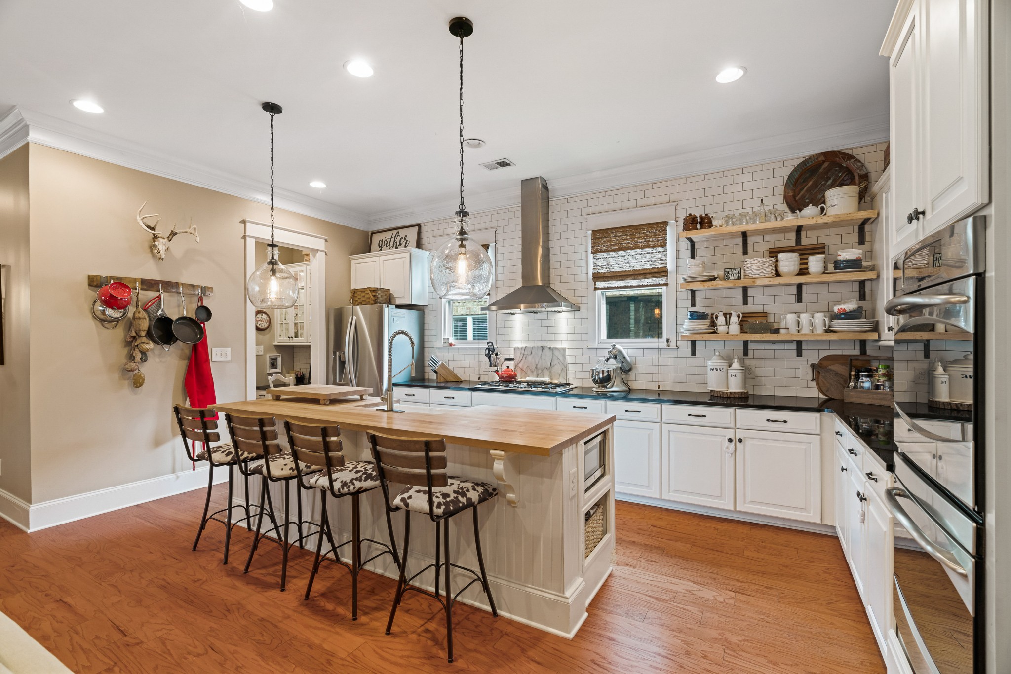 3421 Colebrook Dr
