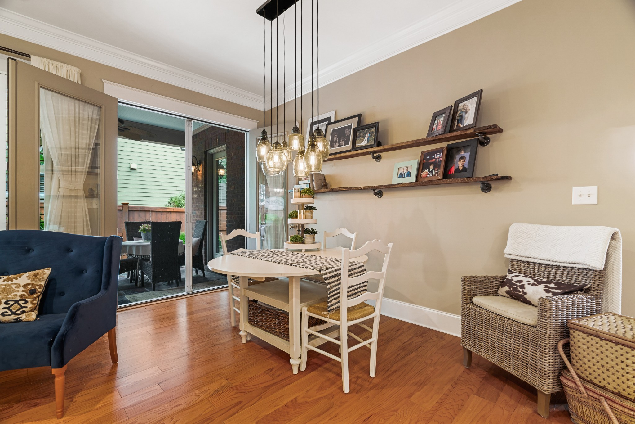 3421 Colebrook Dr