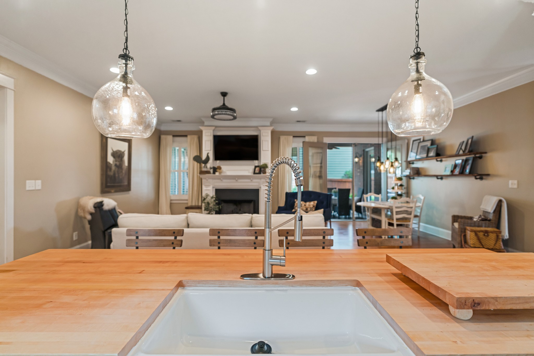 3421 Colebrook Dr