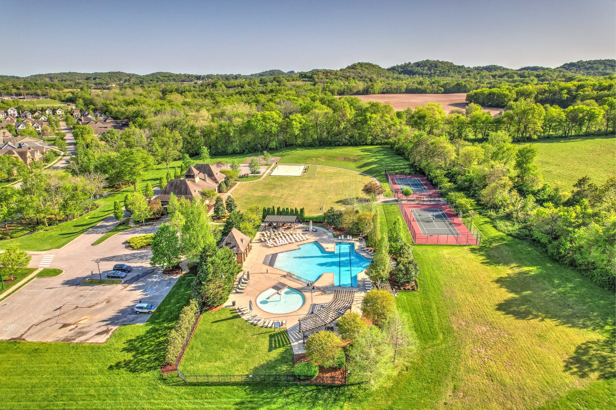 3421 Colebrook Dr