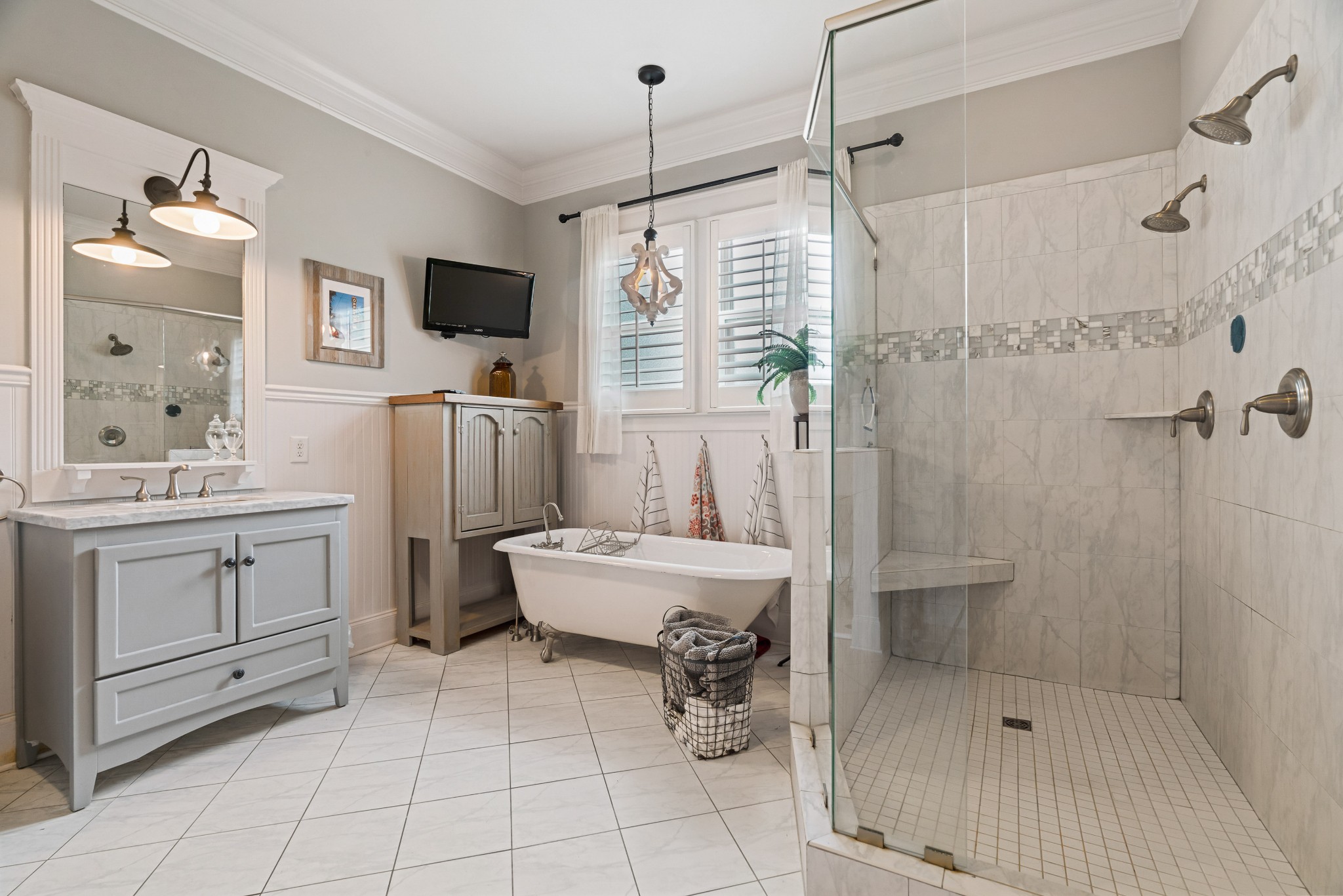 3421 Colebrook Dr