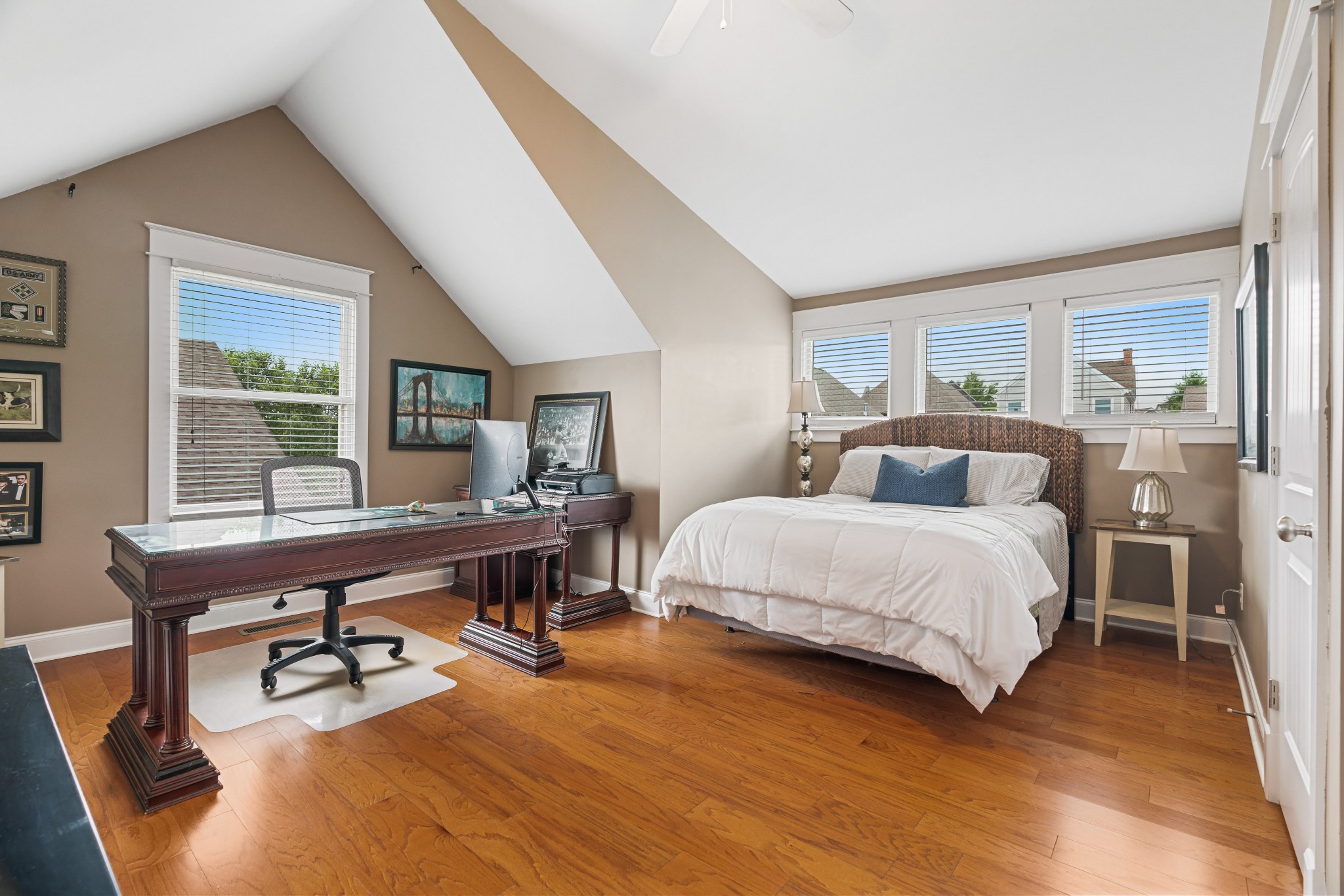 3421 Colebrook Dr