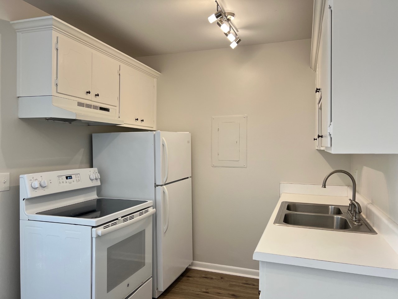 2601 Hillsboro Pike Unit: B-8