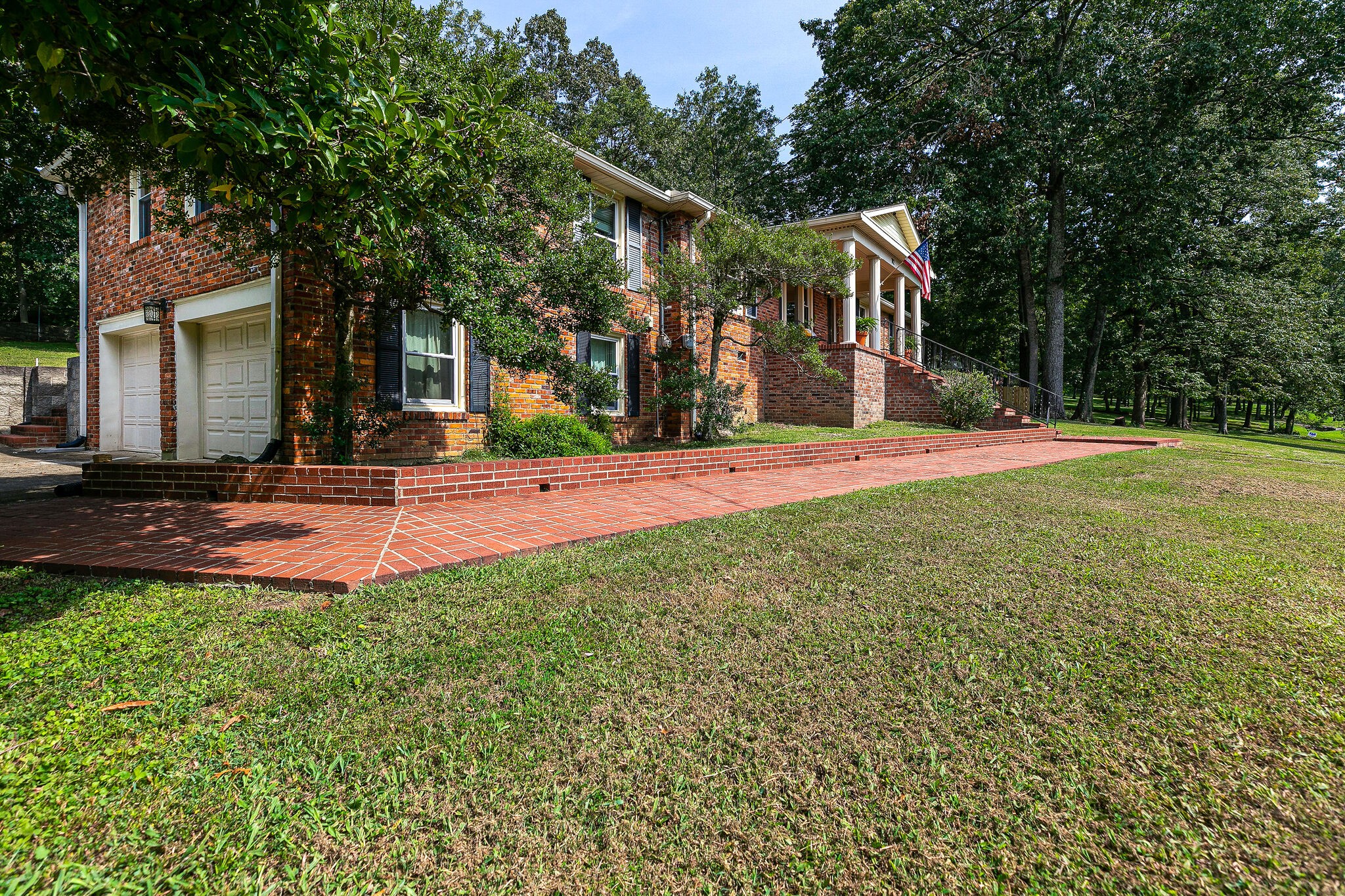 712 Clematis Dr