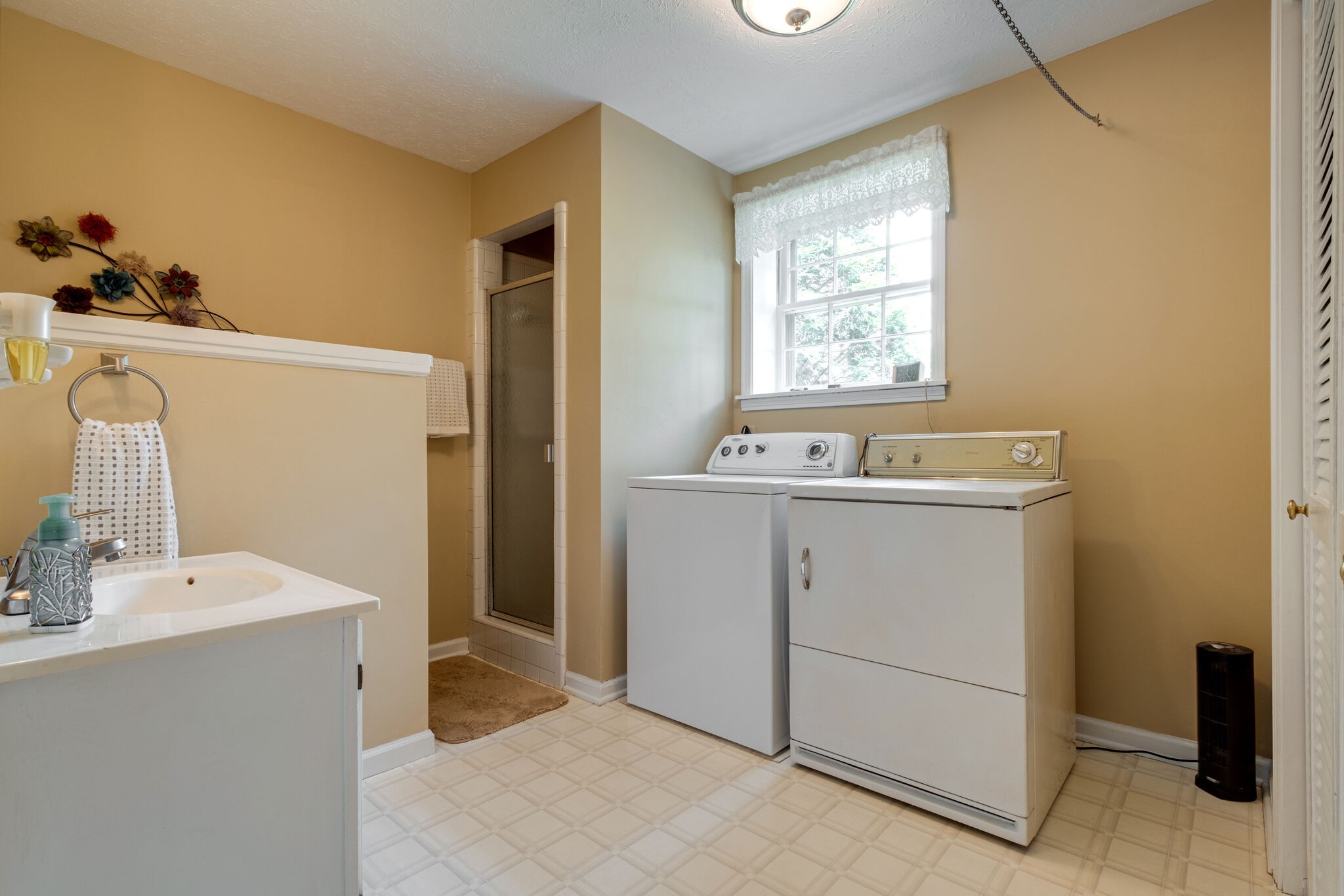 312 Highland Heights Dr