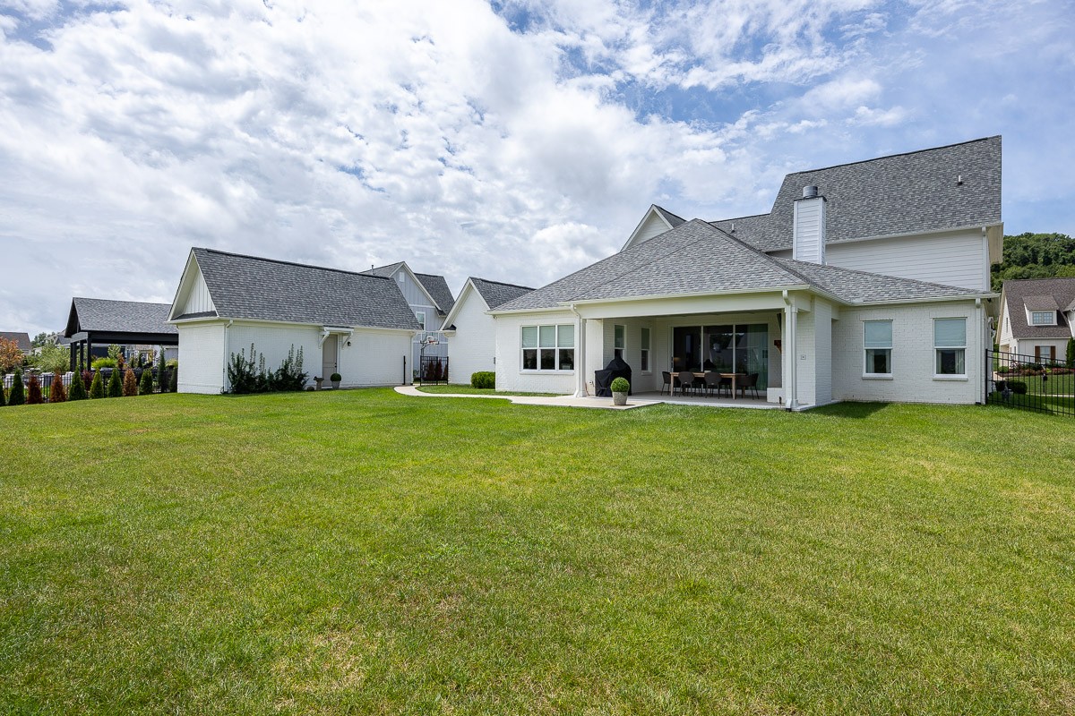 6822 Chatterton Dr