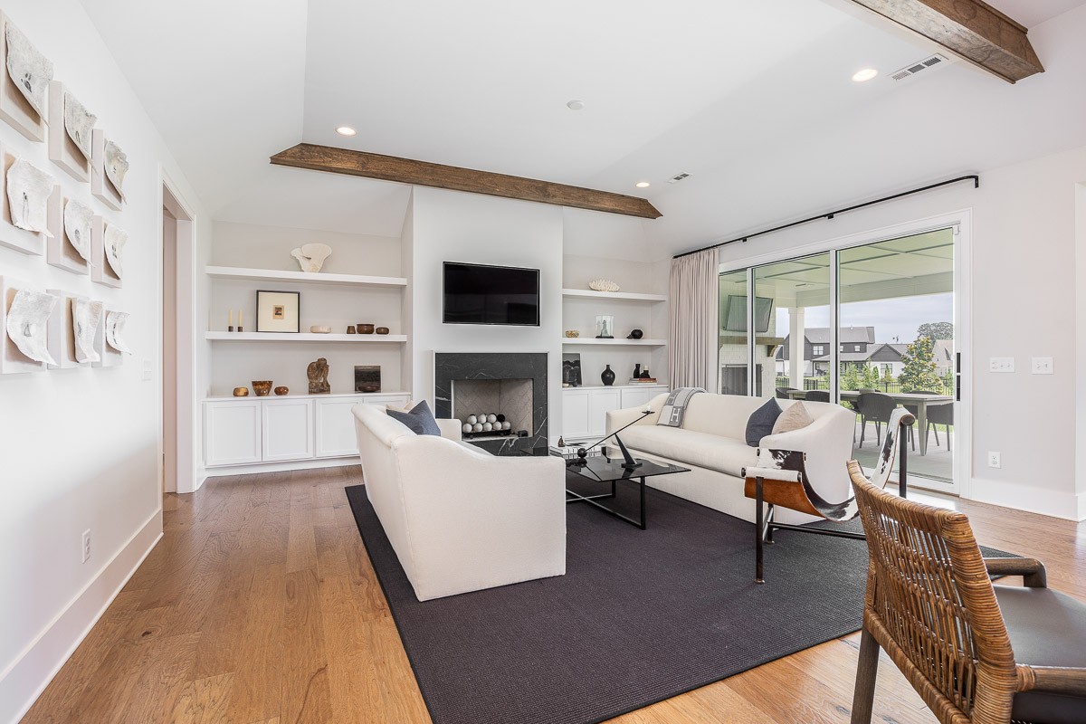 6822 Chatterton Dr
