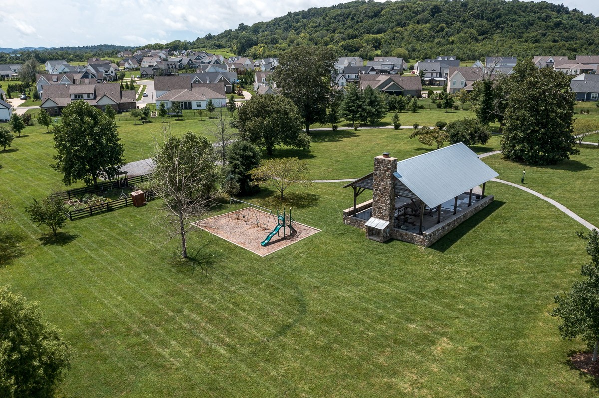 6822 Chatterton Dr