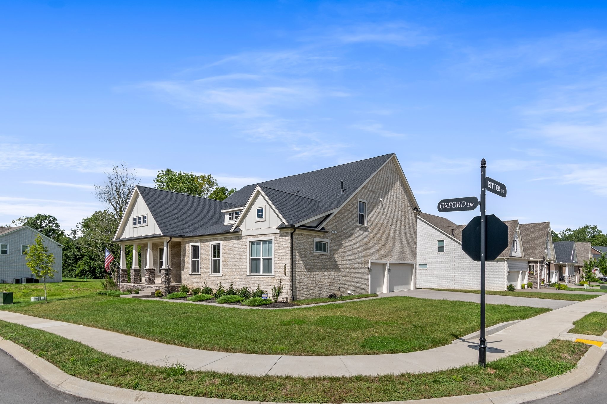 3031 Oxford Dr