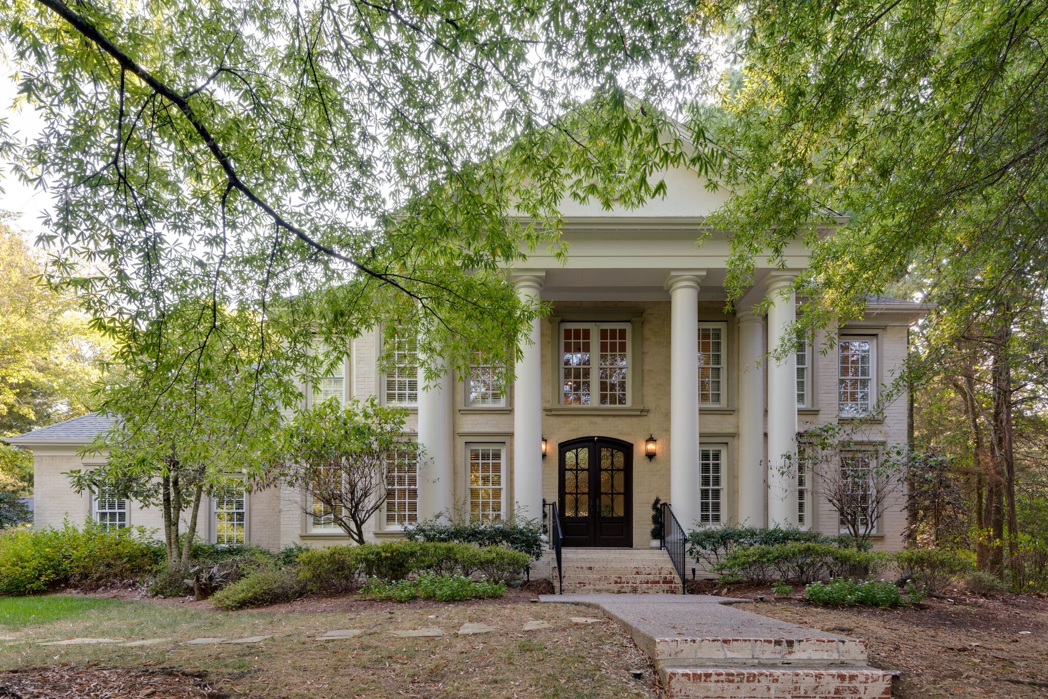 1432 Willowbrooke Cir