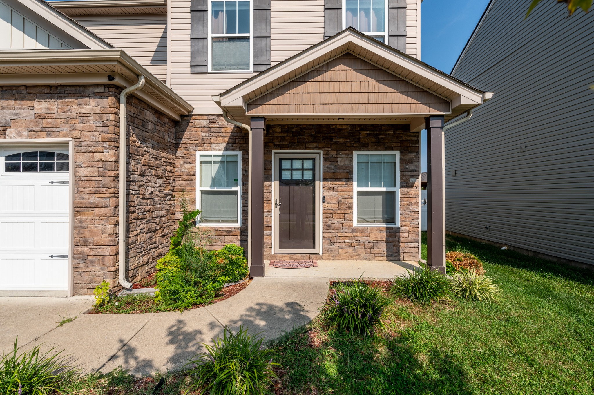 3754 Willow Creek Rd