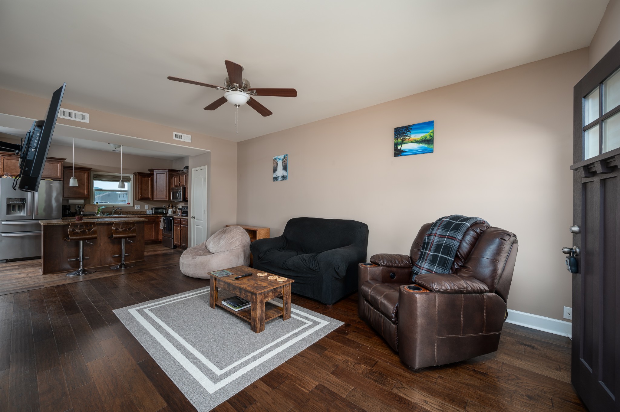 3754 Willow Creek Rd