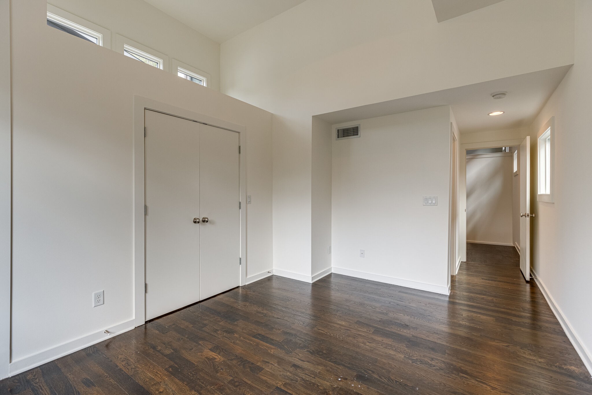 2802B Vaulx Ln