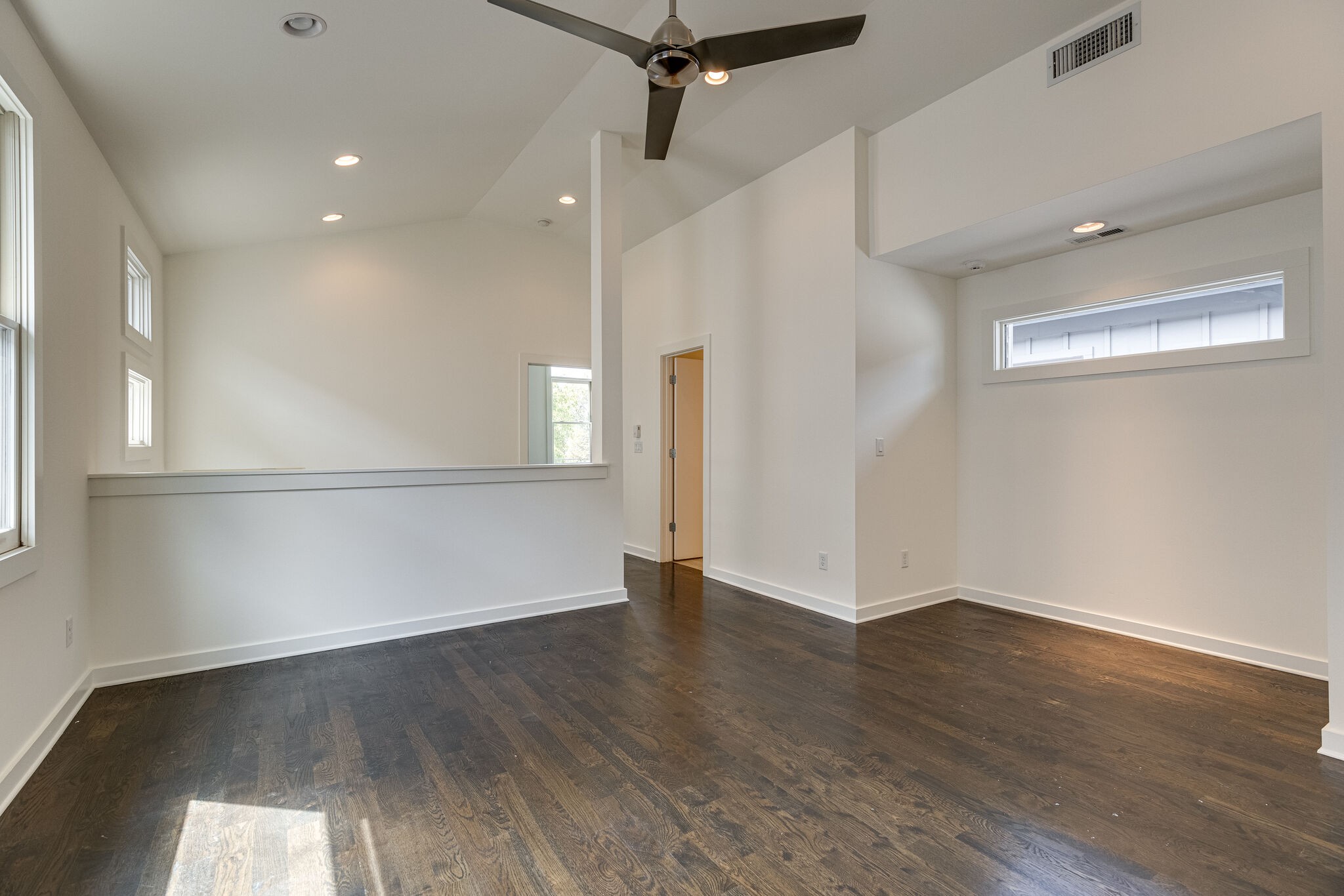 2802B Vaulx Ln