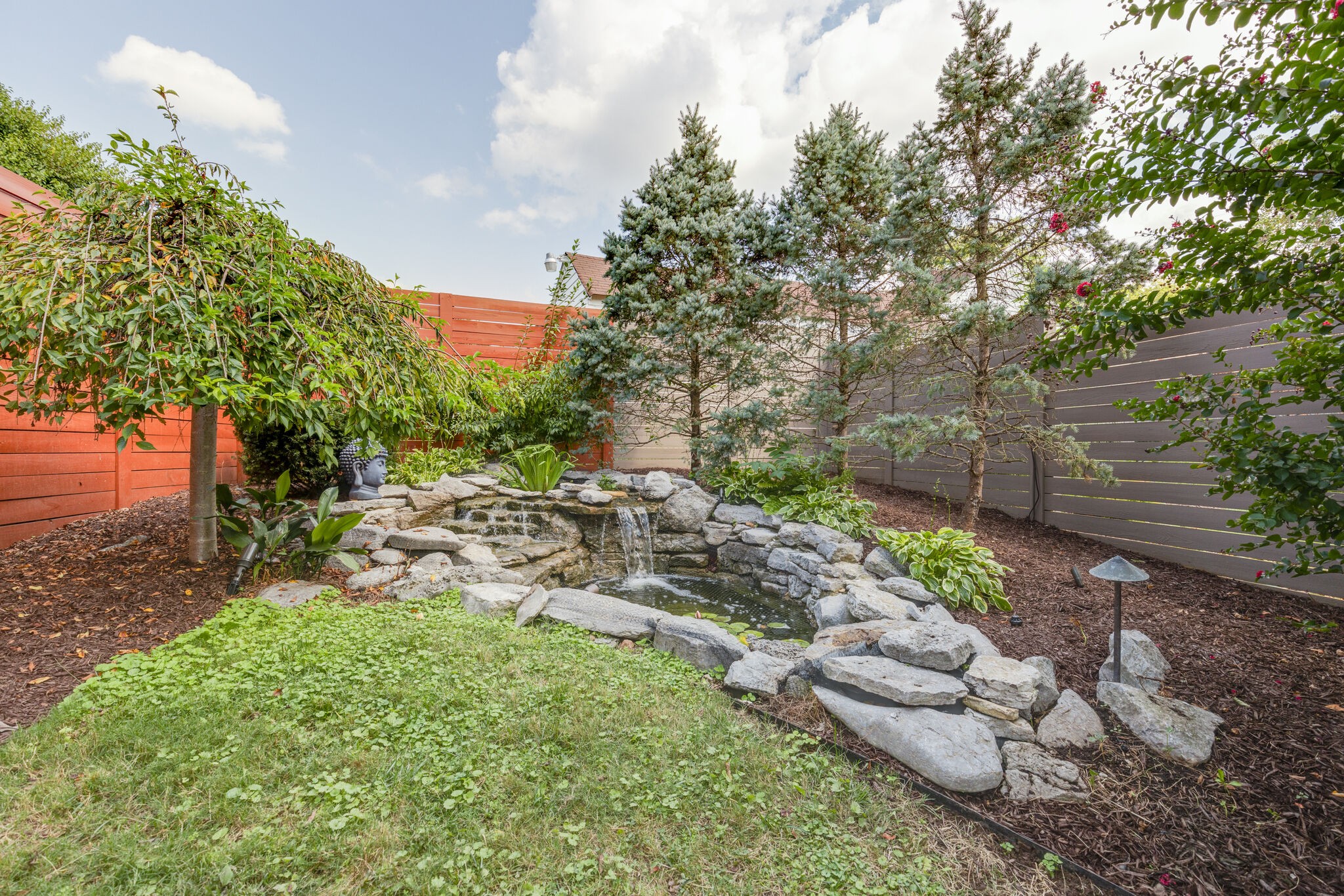2802B Vaulx Ln