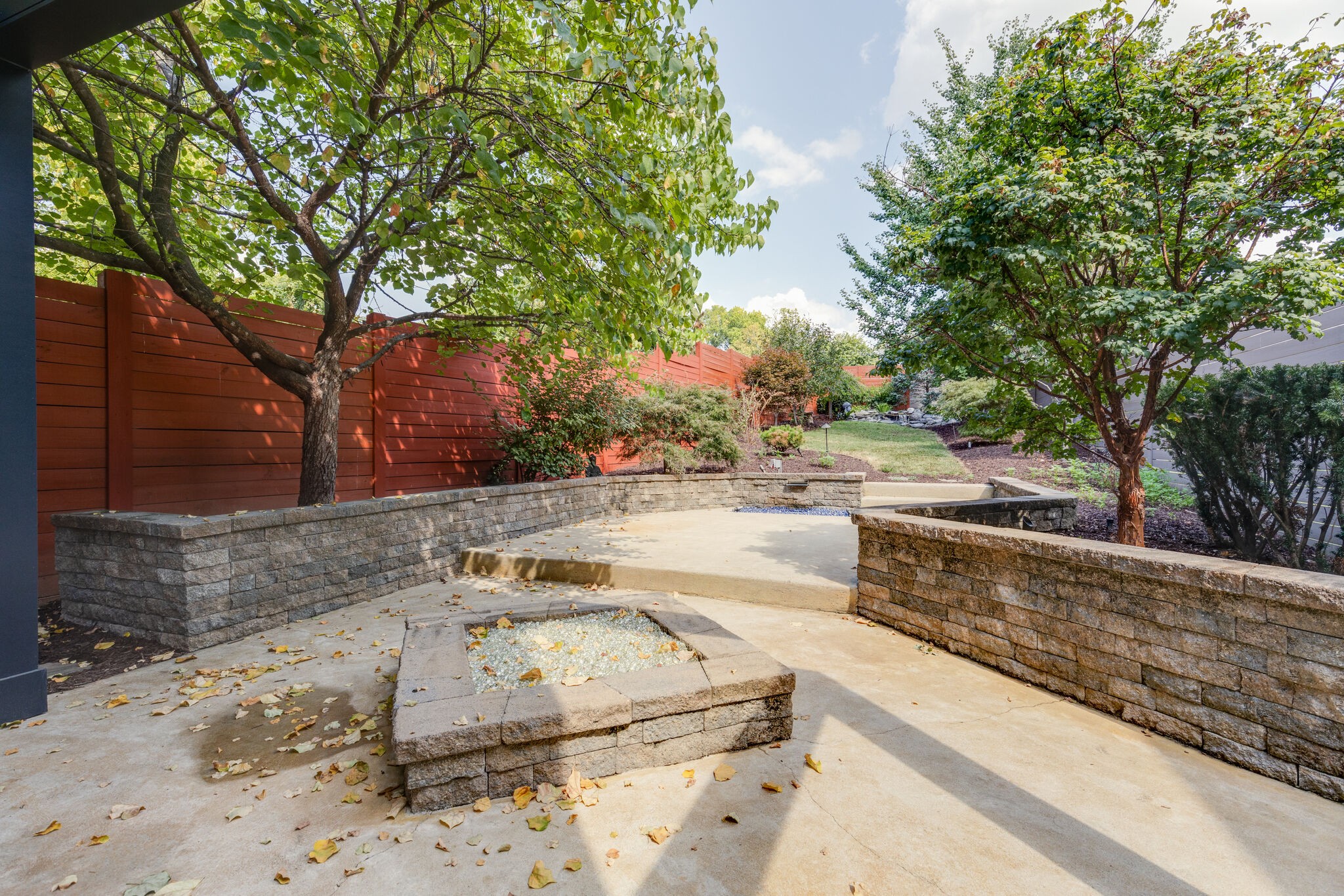 2802B Vaulx Ln