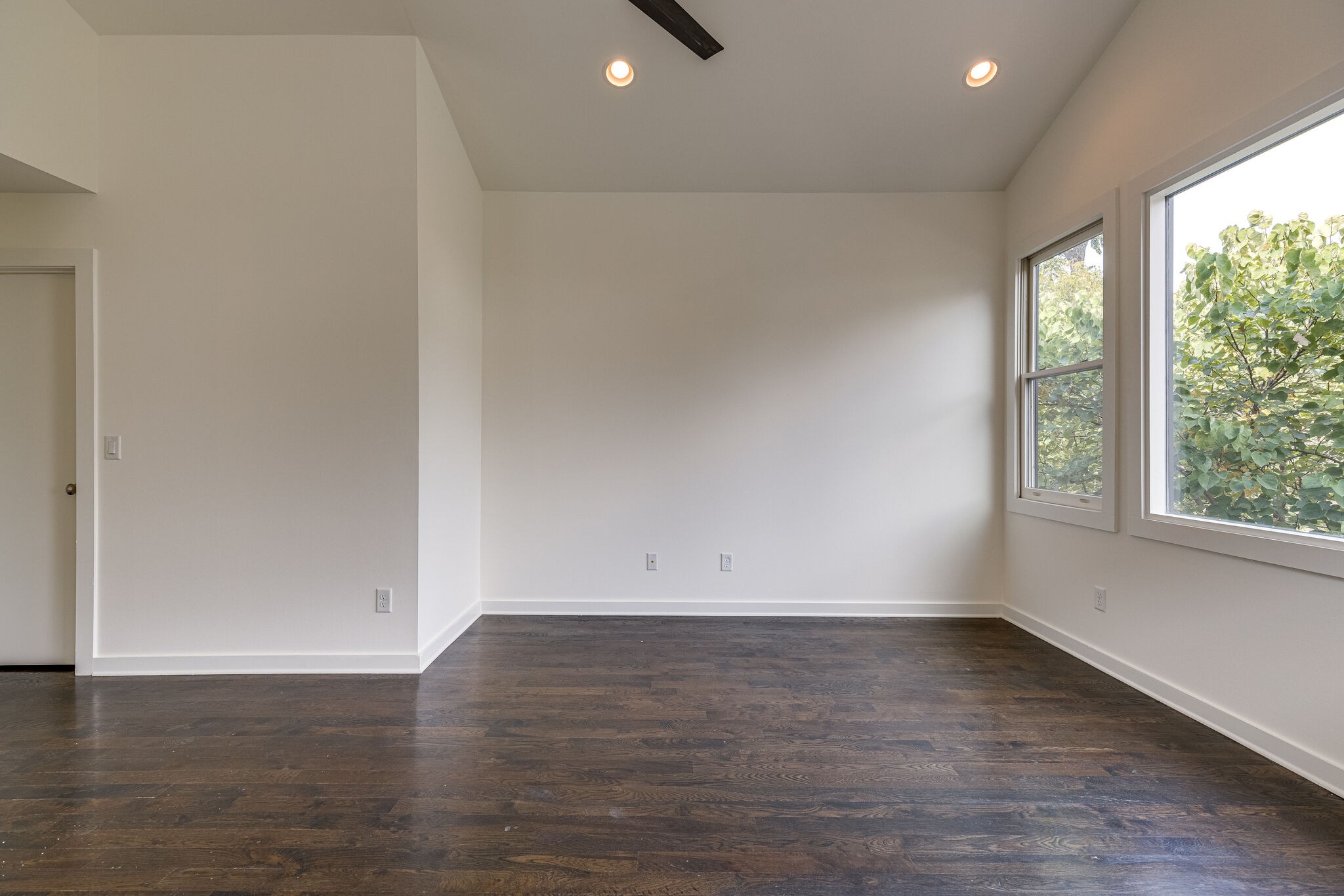 2802B Vaulx Ln