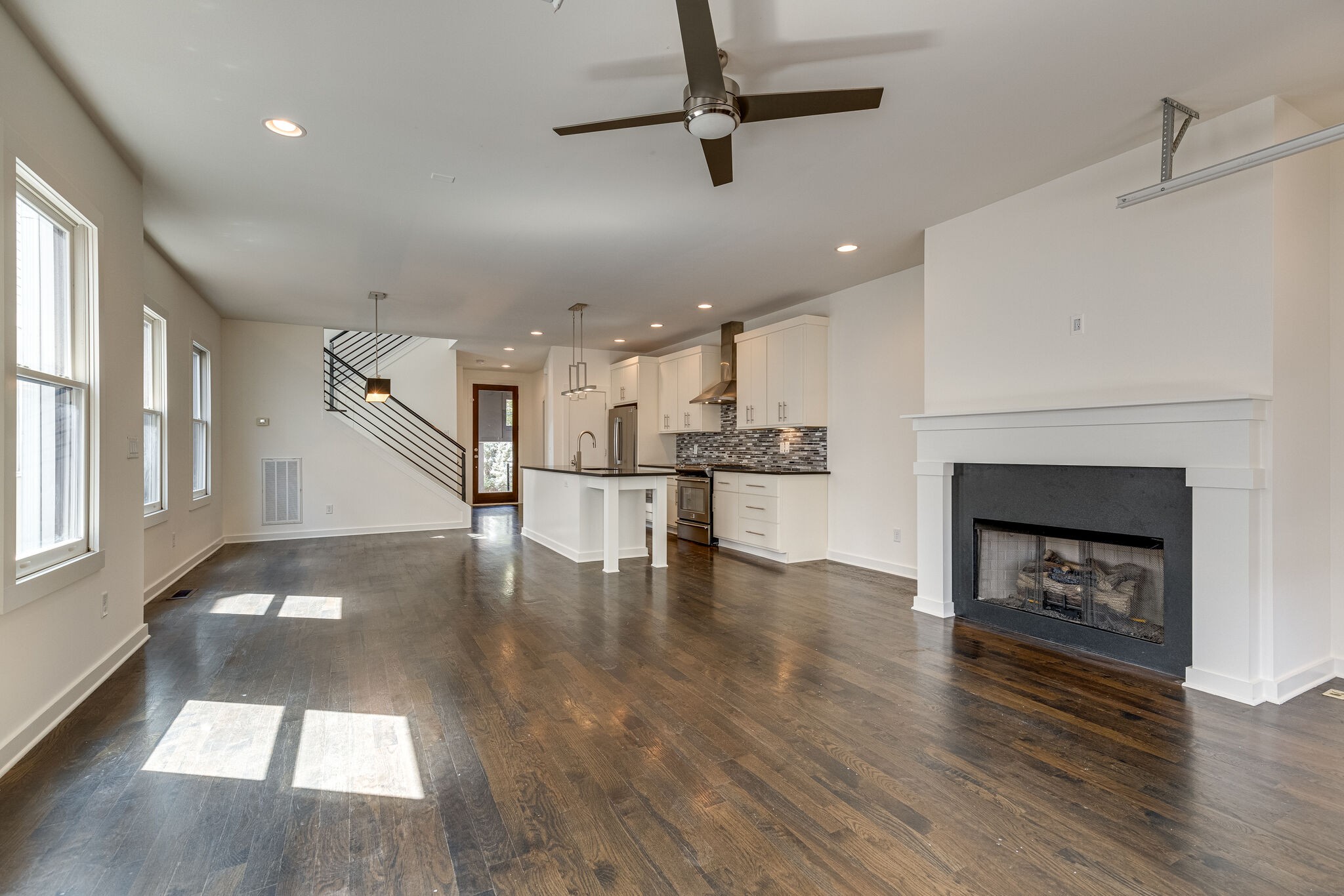 2802B Vaulx Ln