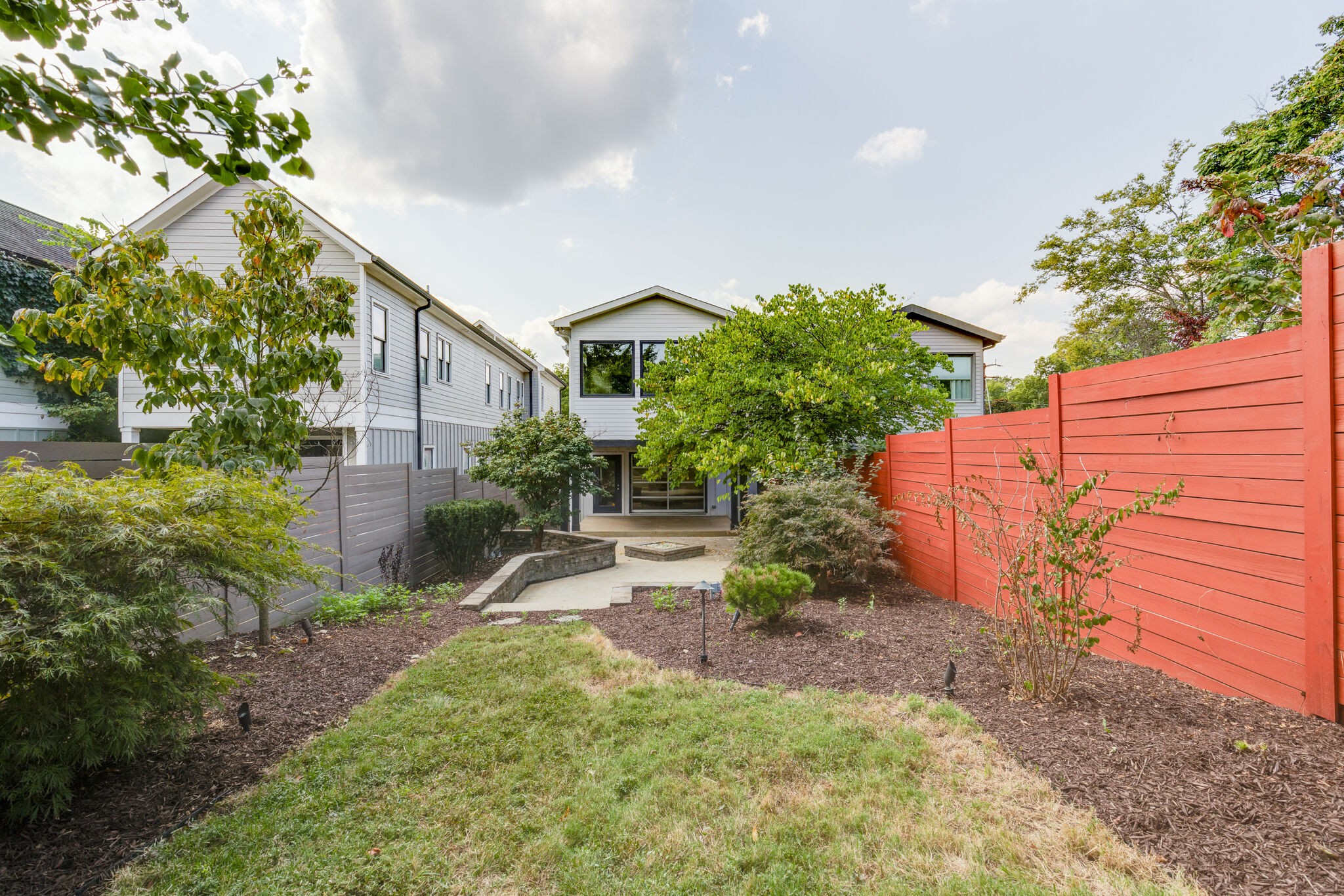 2802B Vaulx Ln