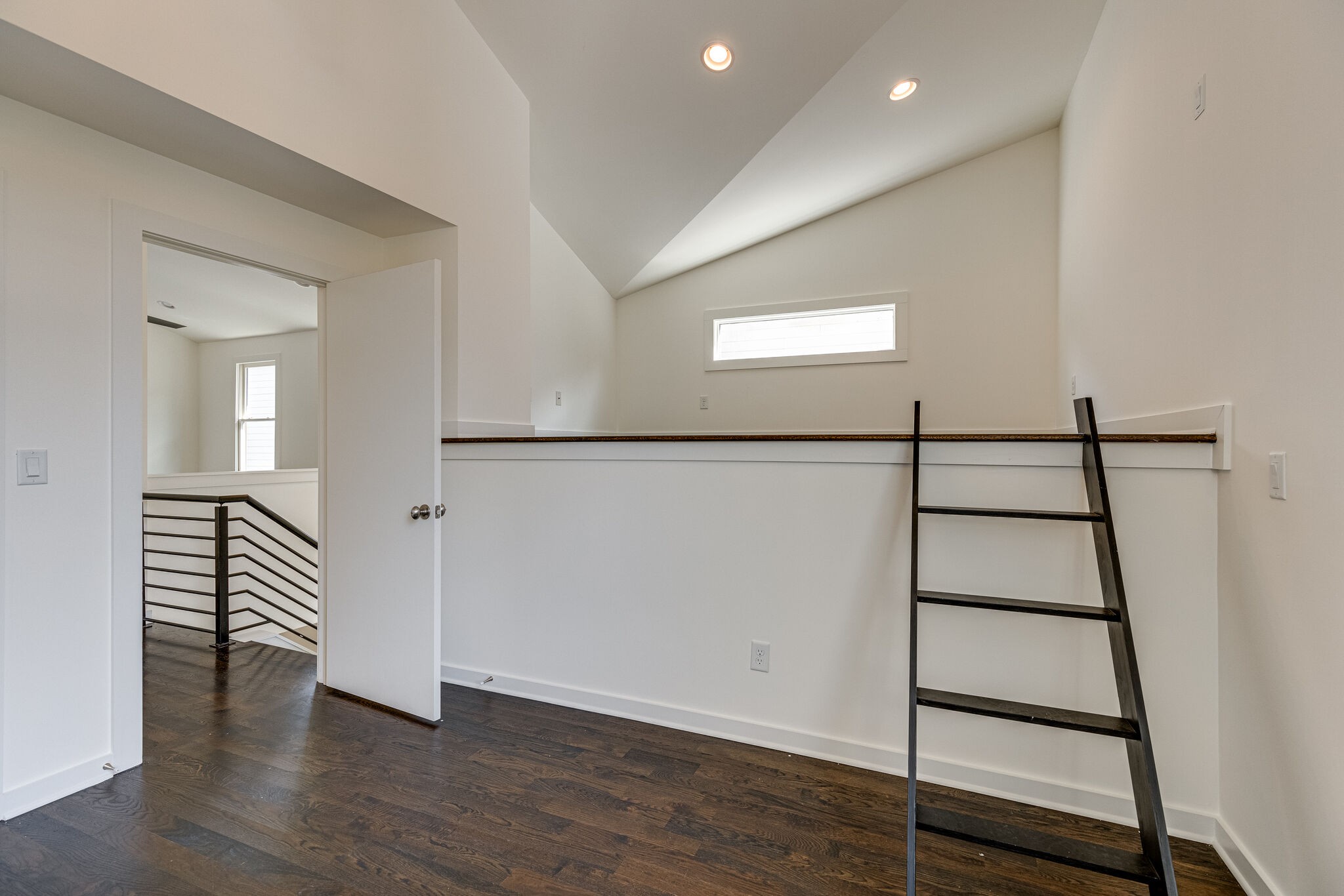 2802B Vaulx Ln