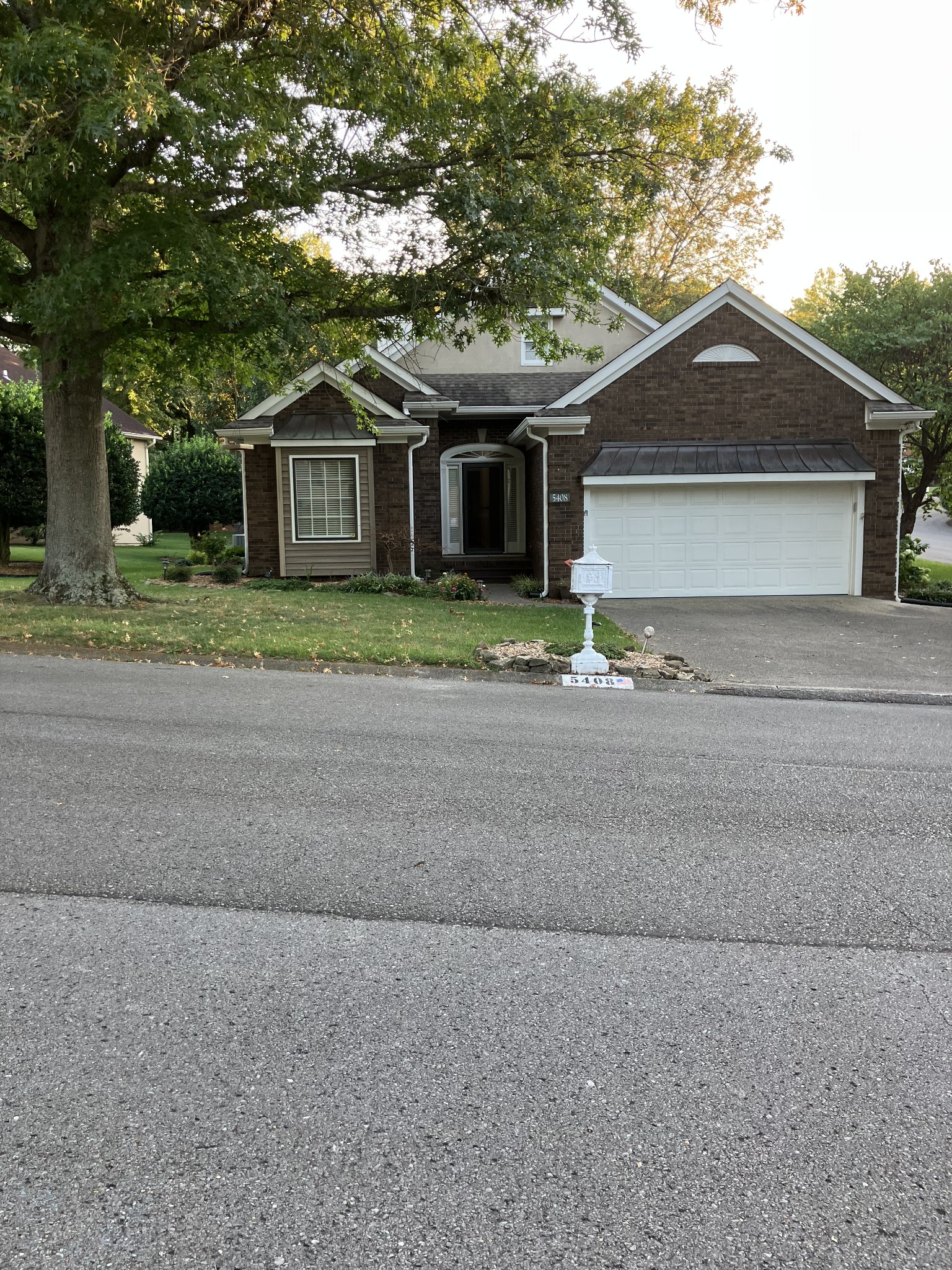5408 Hearthstone Ln