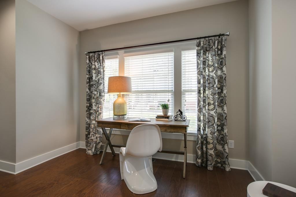 4007 Elkins Aly