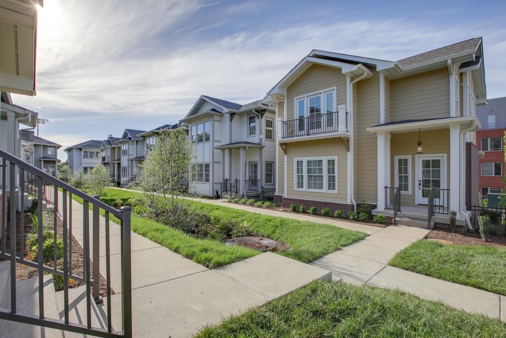 4007 Elkins Aly