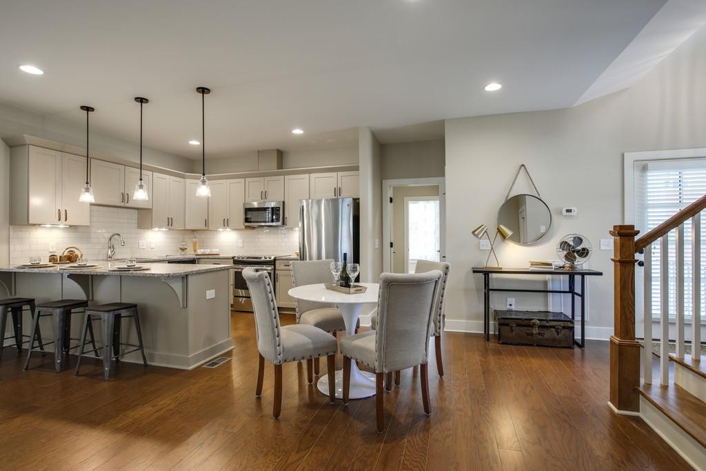 4007 Elkins Aly