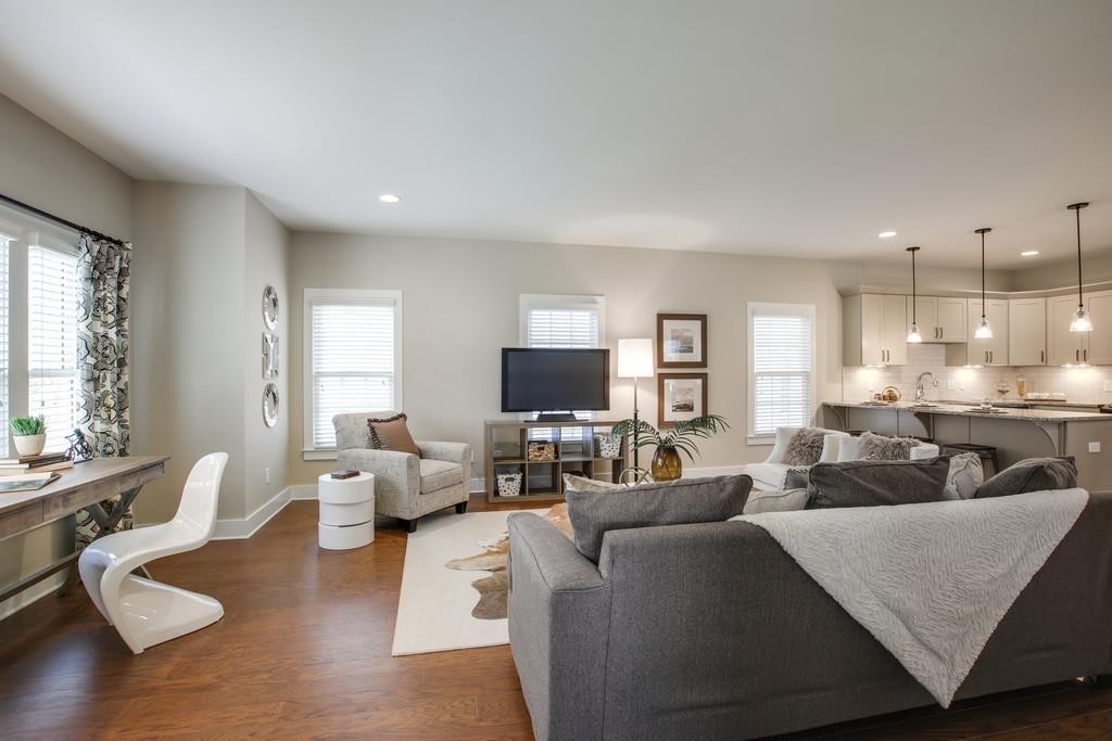 4007 Elkins Aly