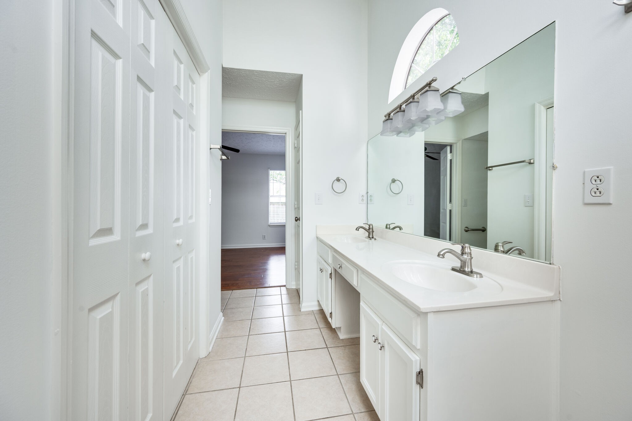 806 Brandyleigh Ct