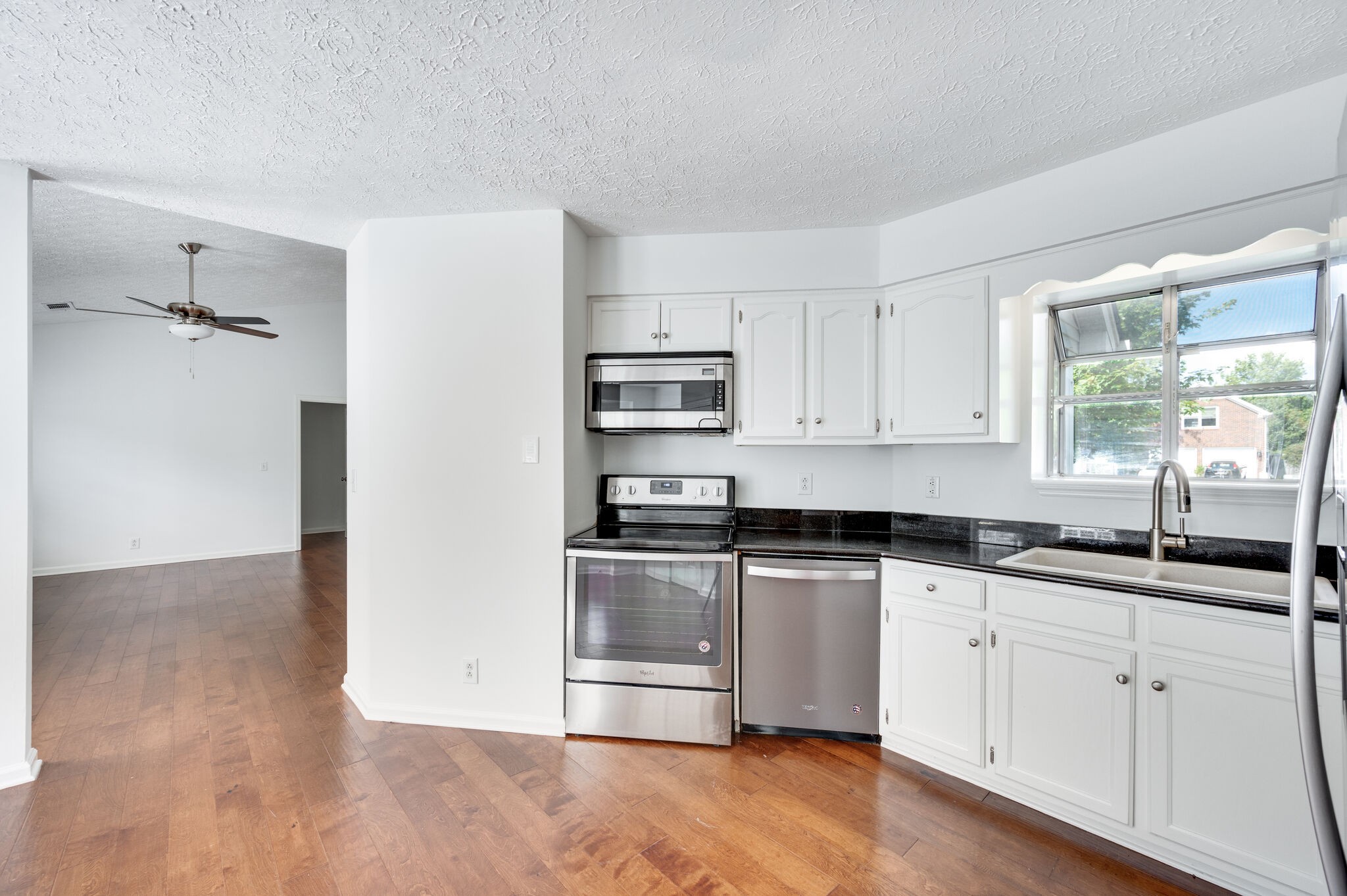 806 Brandyleigh Ct