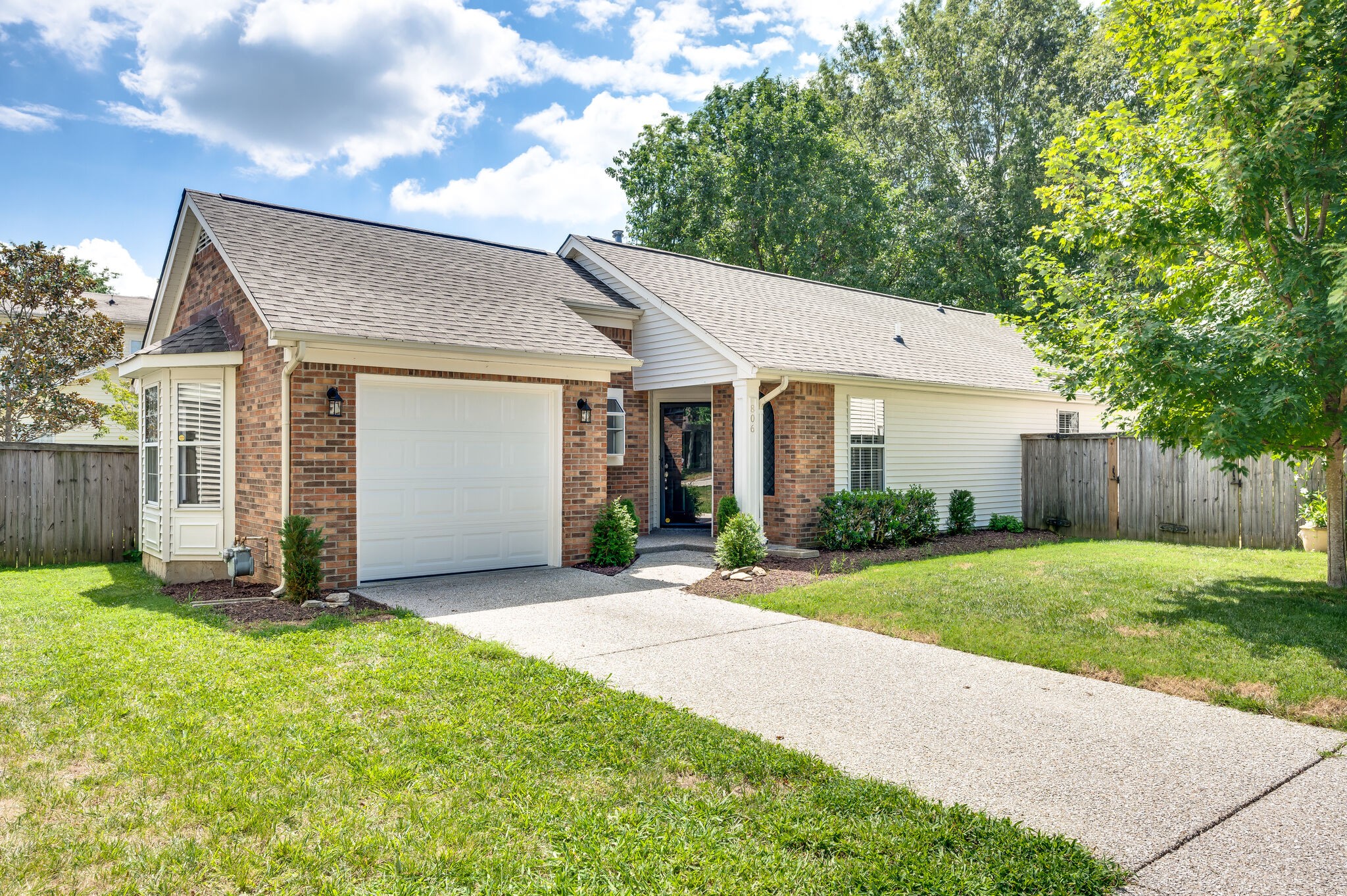 806 Brandyleigh Ct