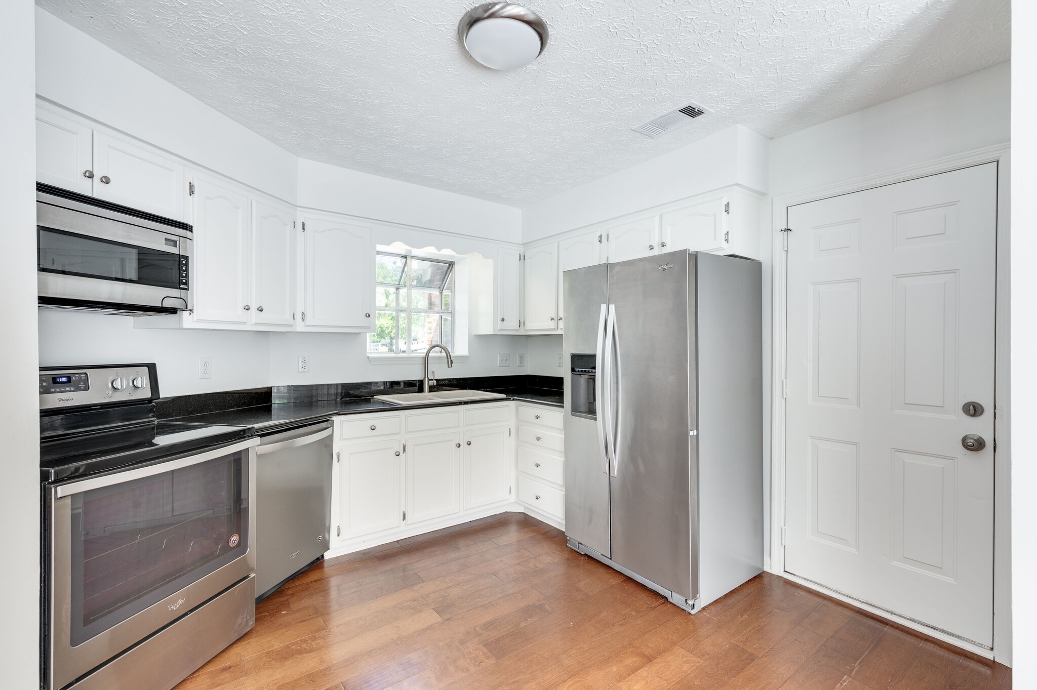 806 Brandyleigh Ct