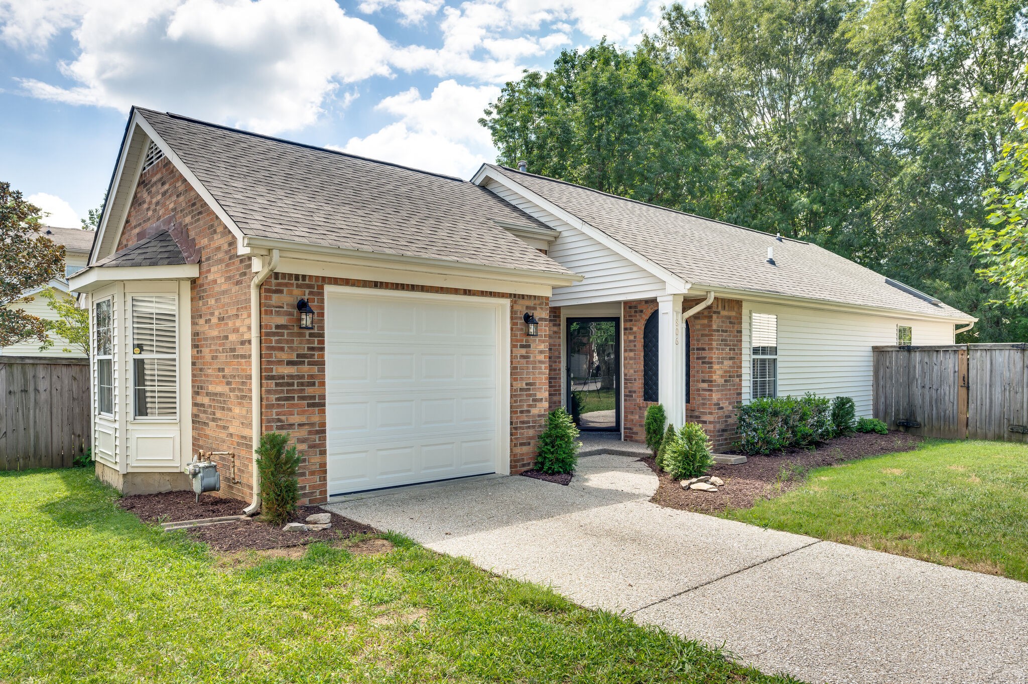 806 Brandyleigh Ct