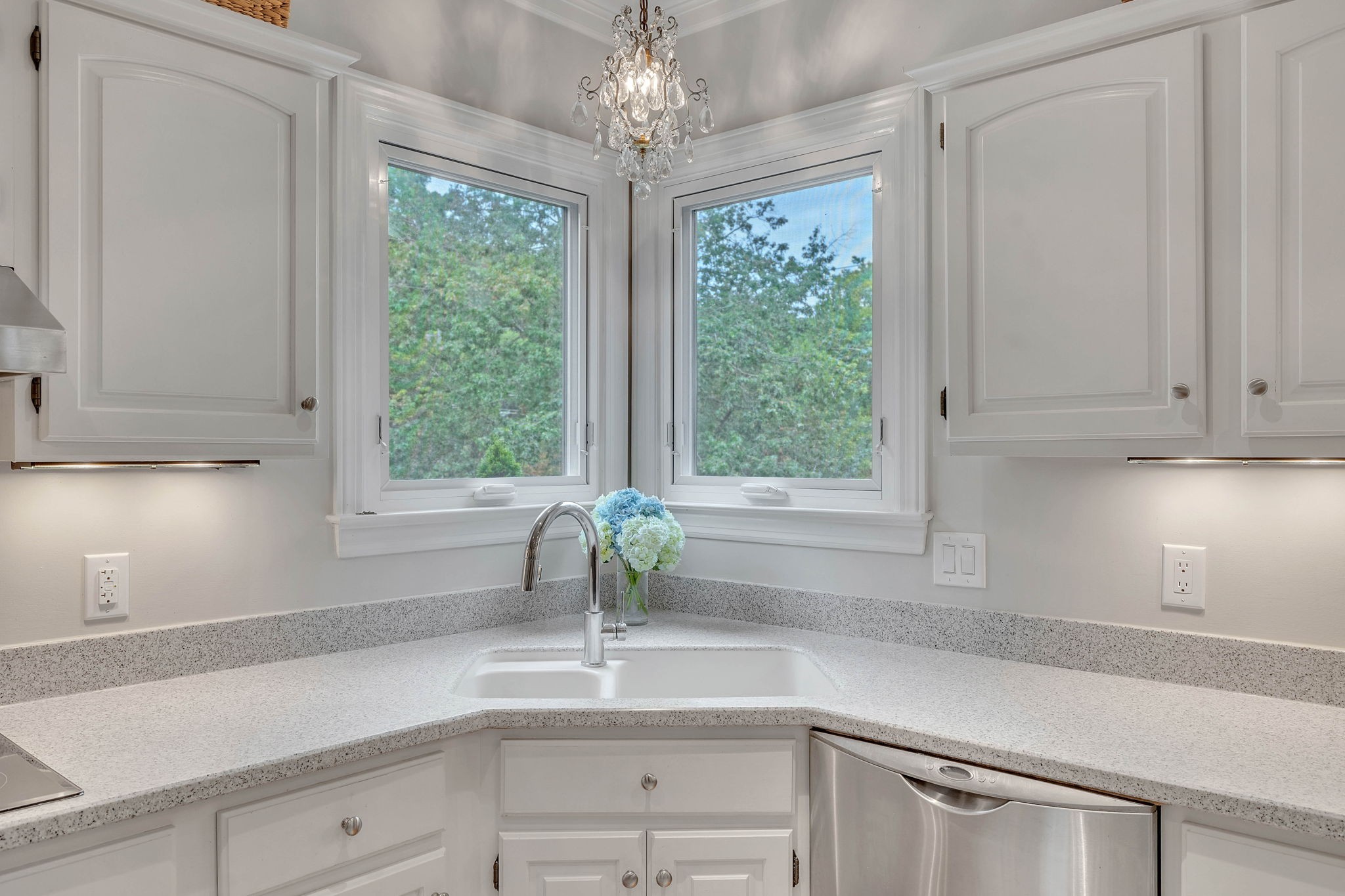 65 Ravenwood Hills Cir