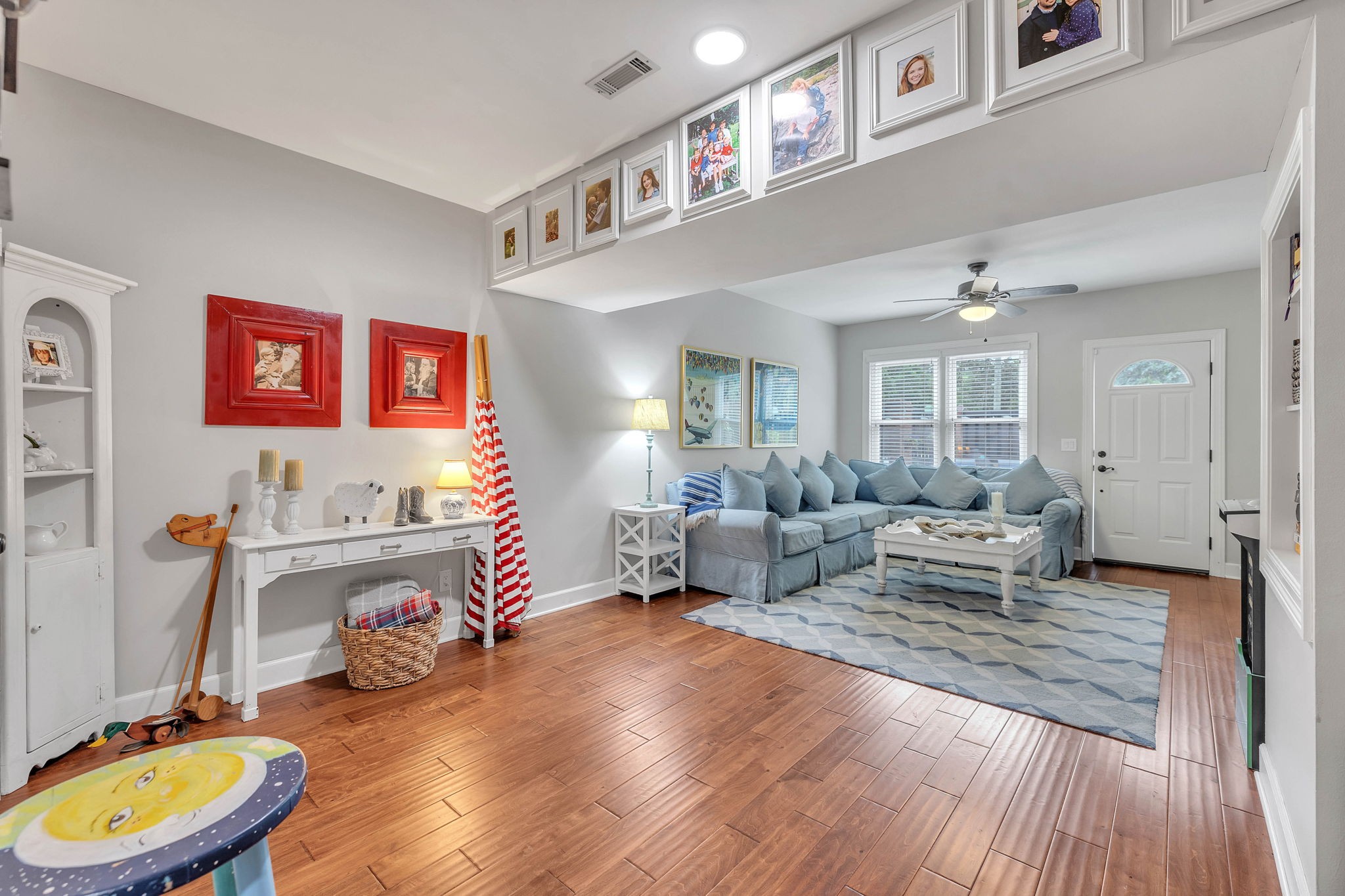 65 Ravenwood Hills Cir