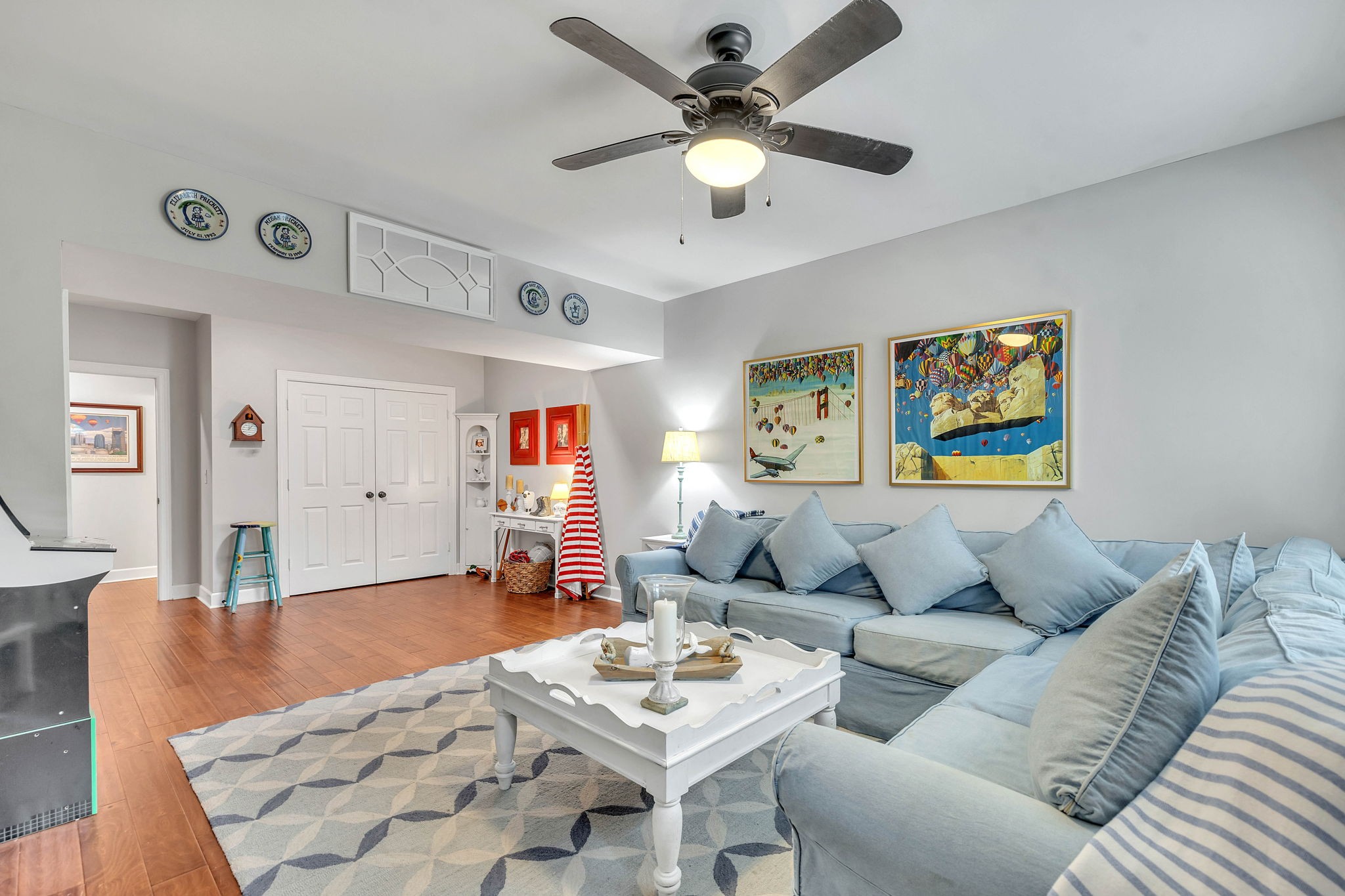 65 Ravenwood Hills Cir